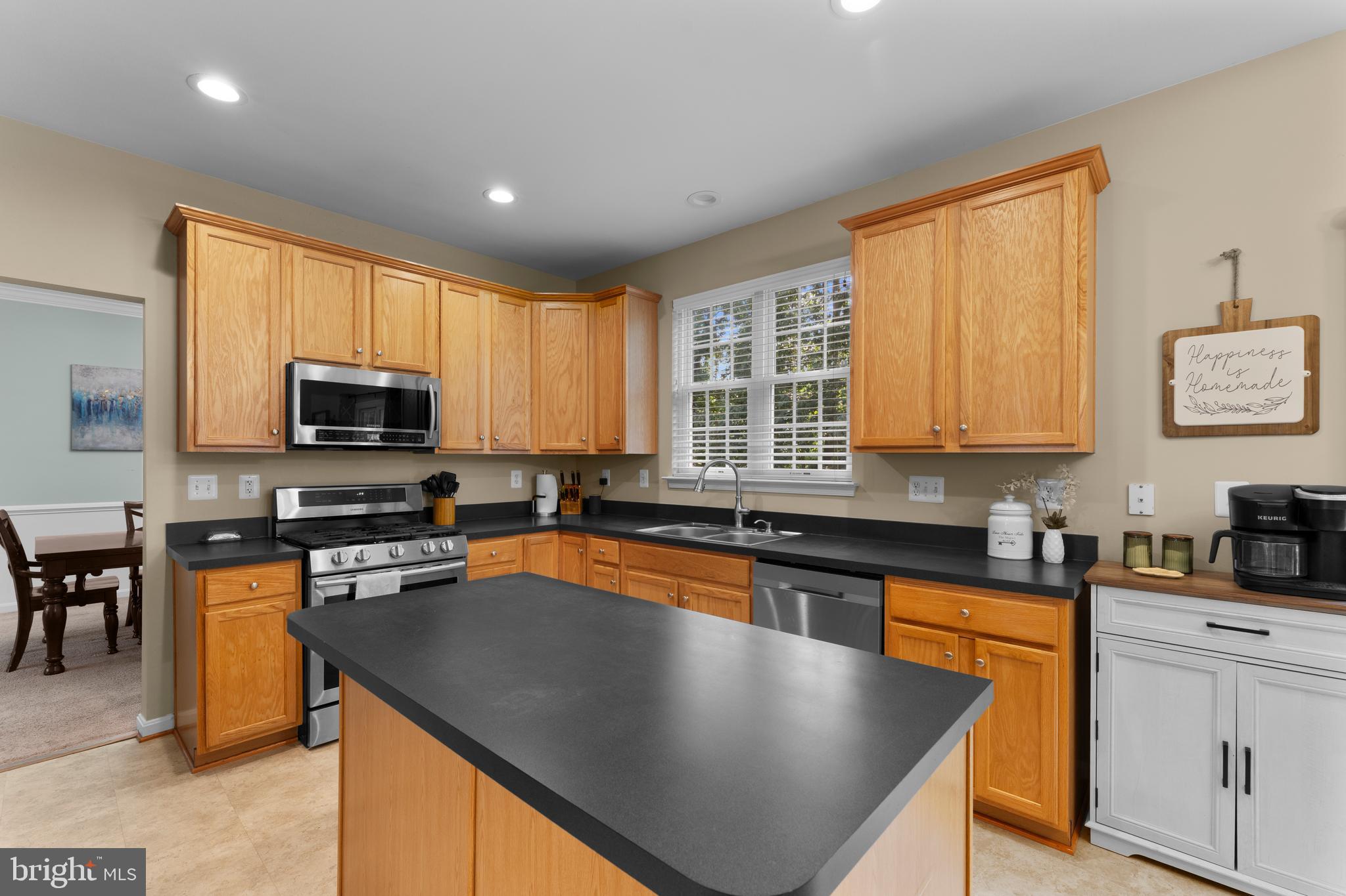 HOMEPLACE ON PELHAMS REACH - Residential