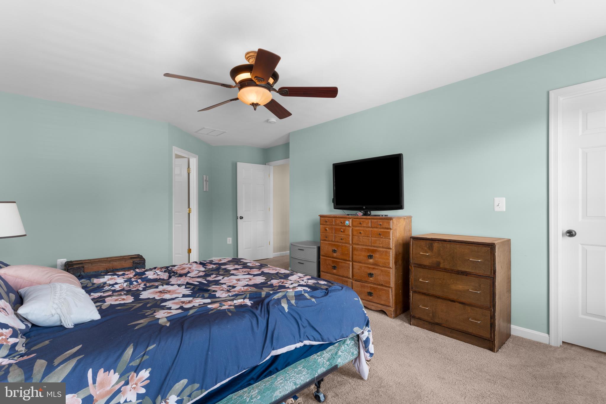 HOMEPLACE ON PELHAMS REACH - Residential