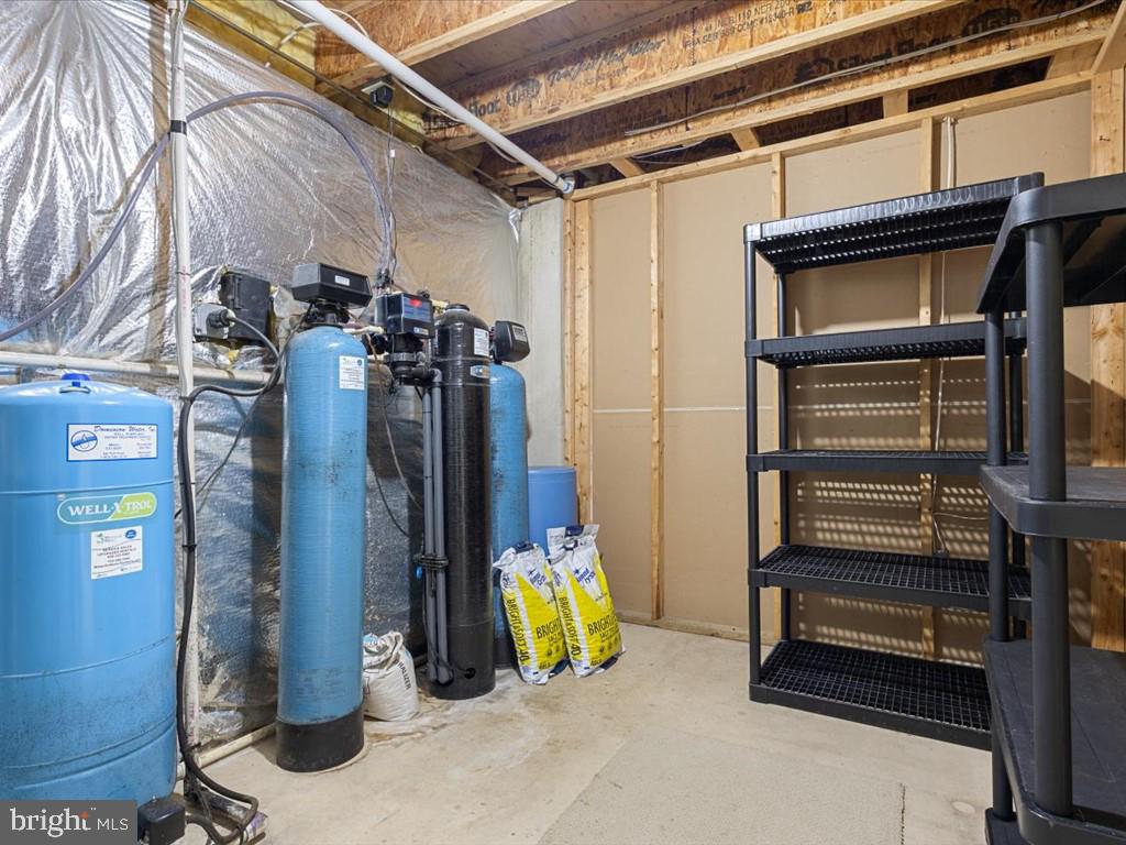 HUNTERS RIDGE - Residential