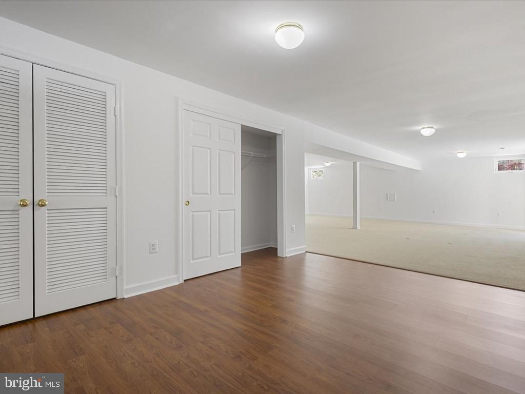 HUNTERS RIDGE - Residential