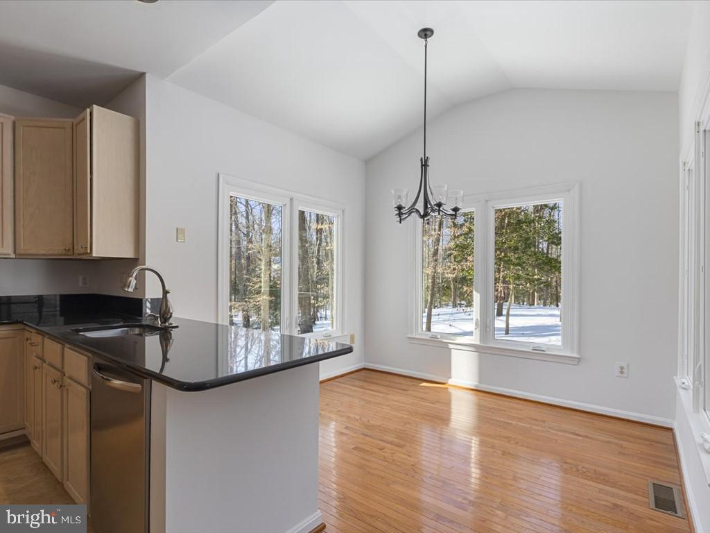 HUNTERS RIDGE - Residential