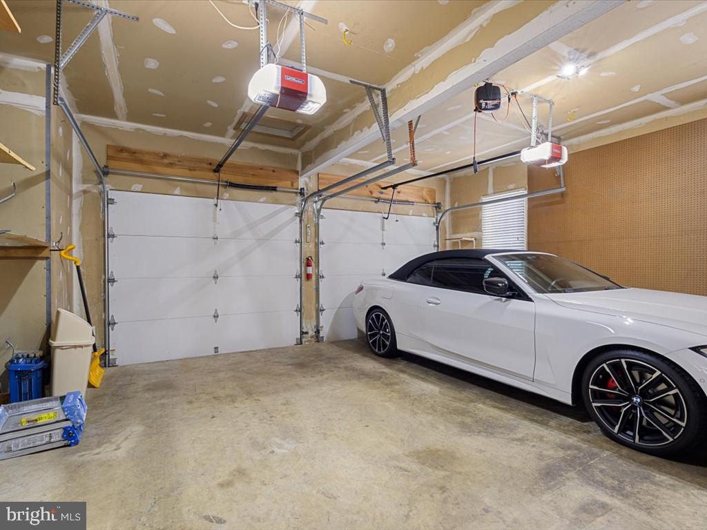 HUNTERS RIDGE - Residential