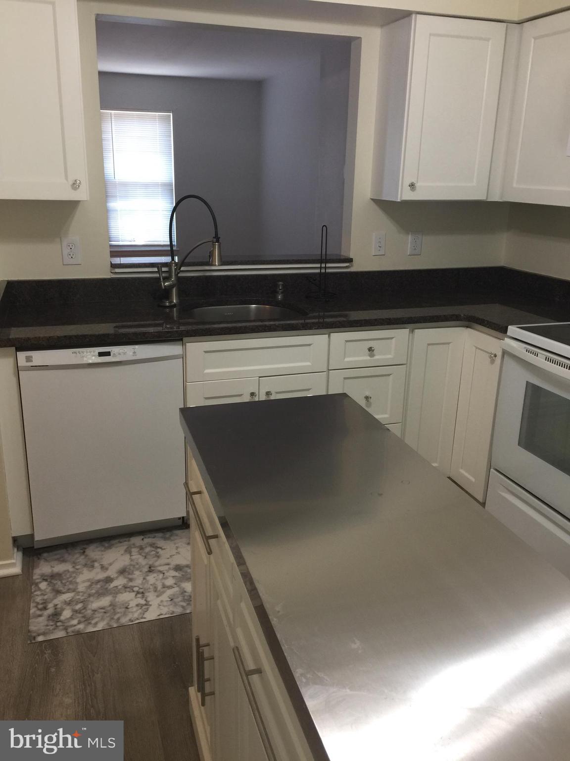 GUNNERS LAKE VILLAGE - Residential Lease