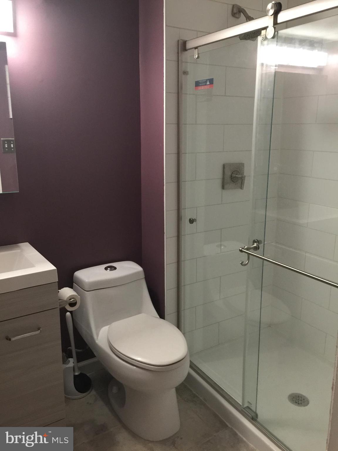 GUNNERS LAKE VILLAGE - Residential Lease