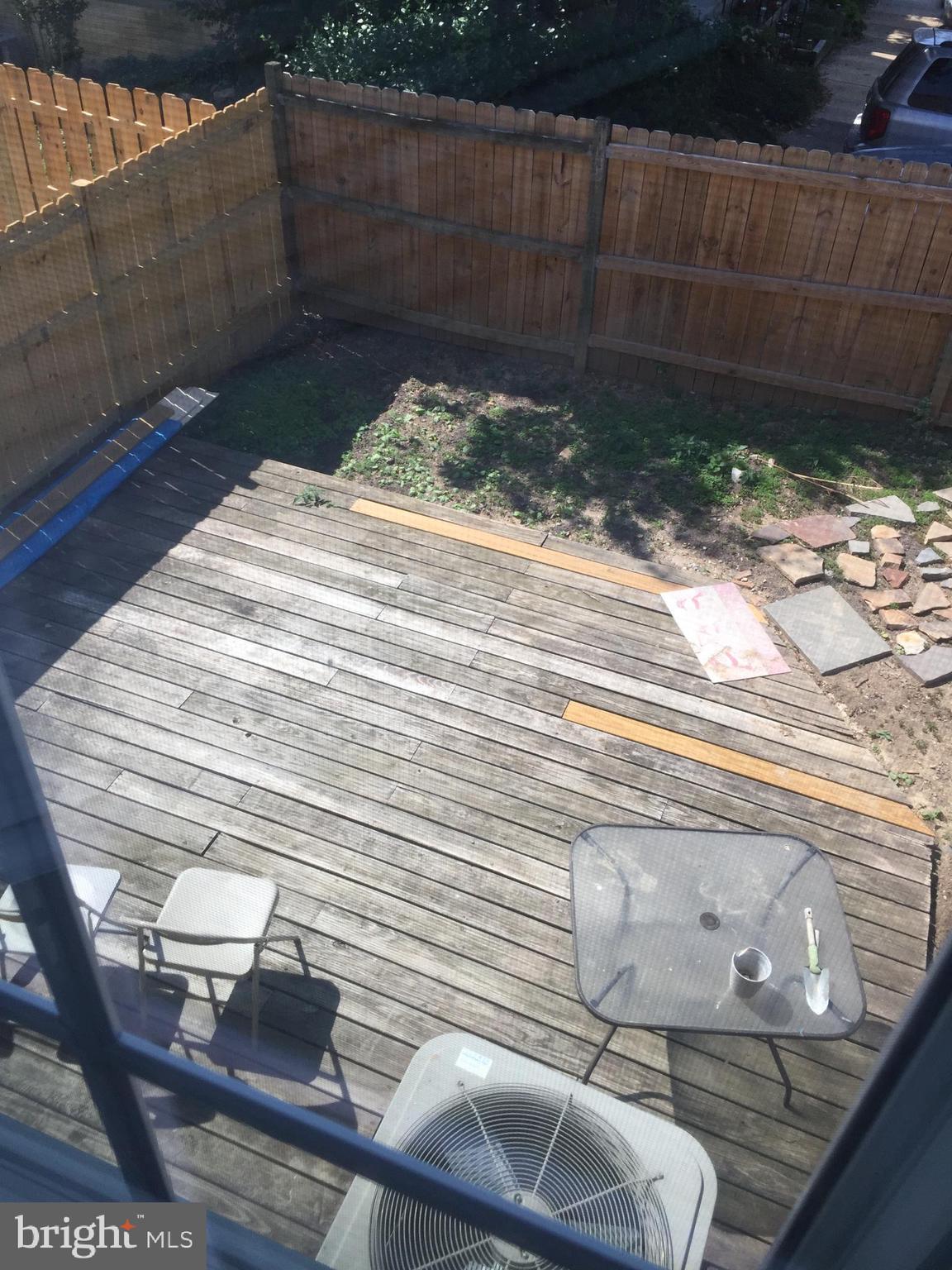 GUNNERS LAKE VILLAGE - Residential Lease