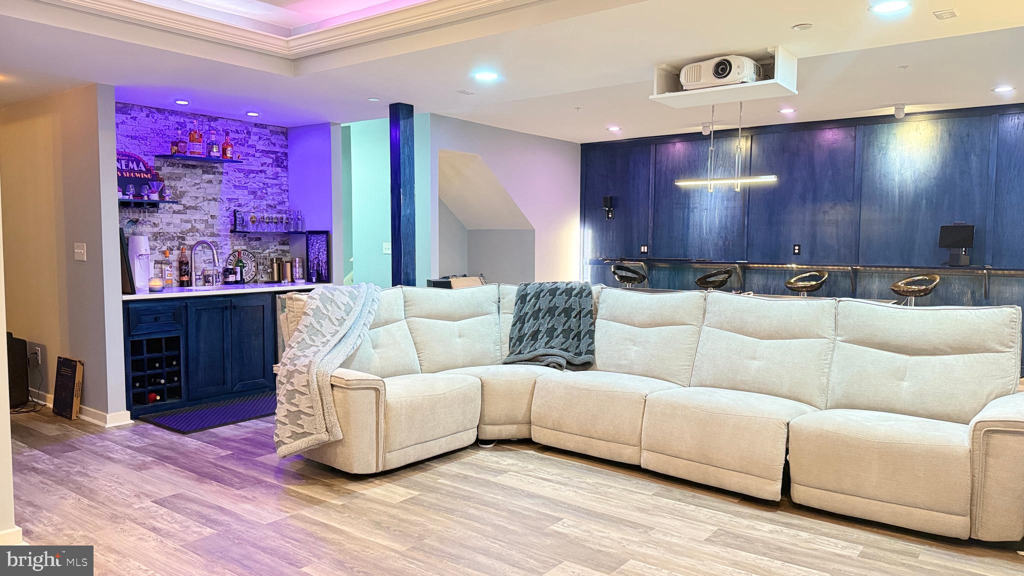 WATERLOO RESERVE - Residential