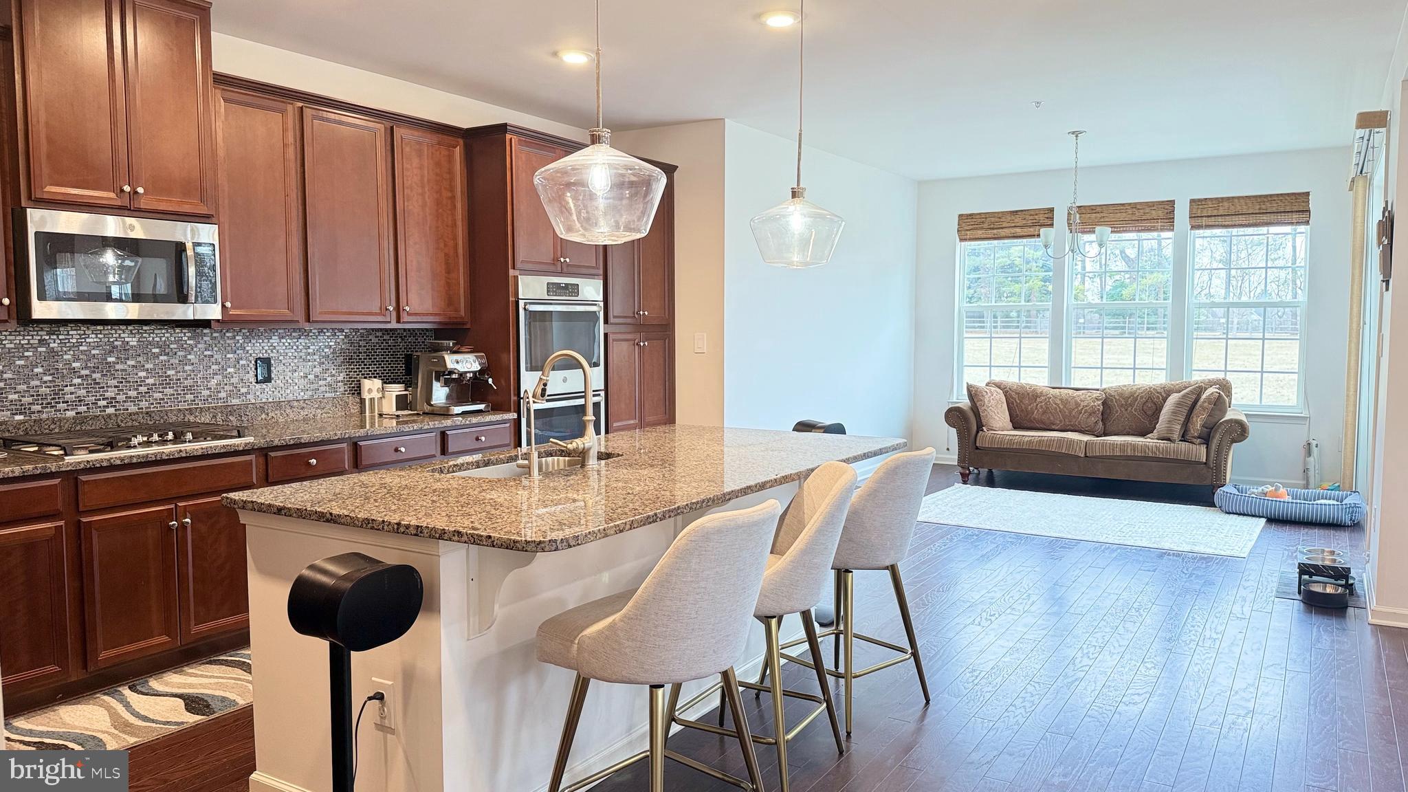 WATERLOO RESERVE - Residential