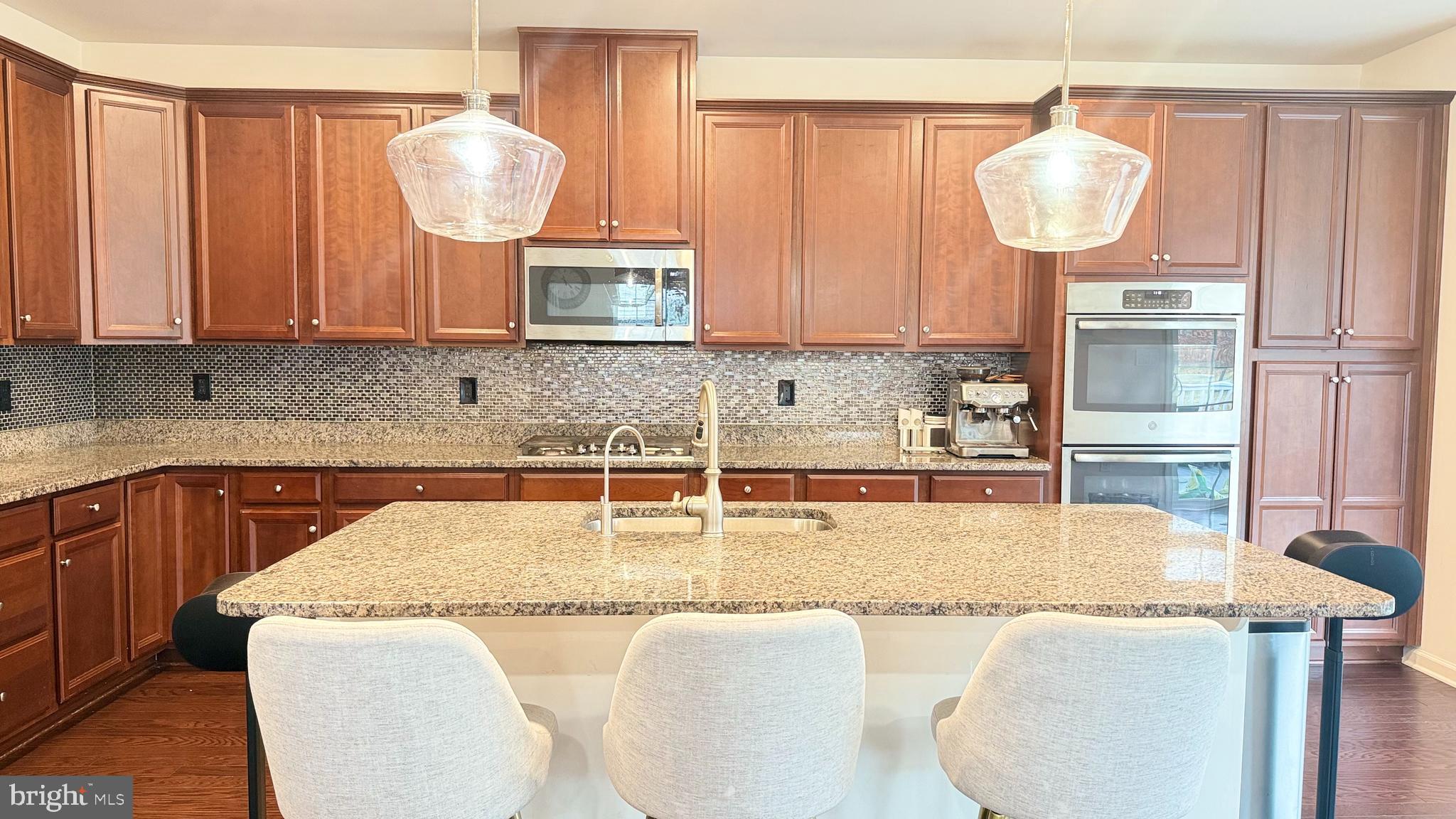 WATERLOO RESERVE - Residential