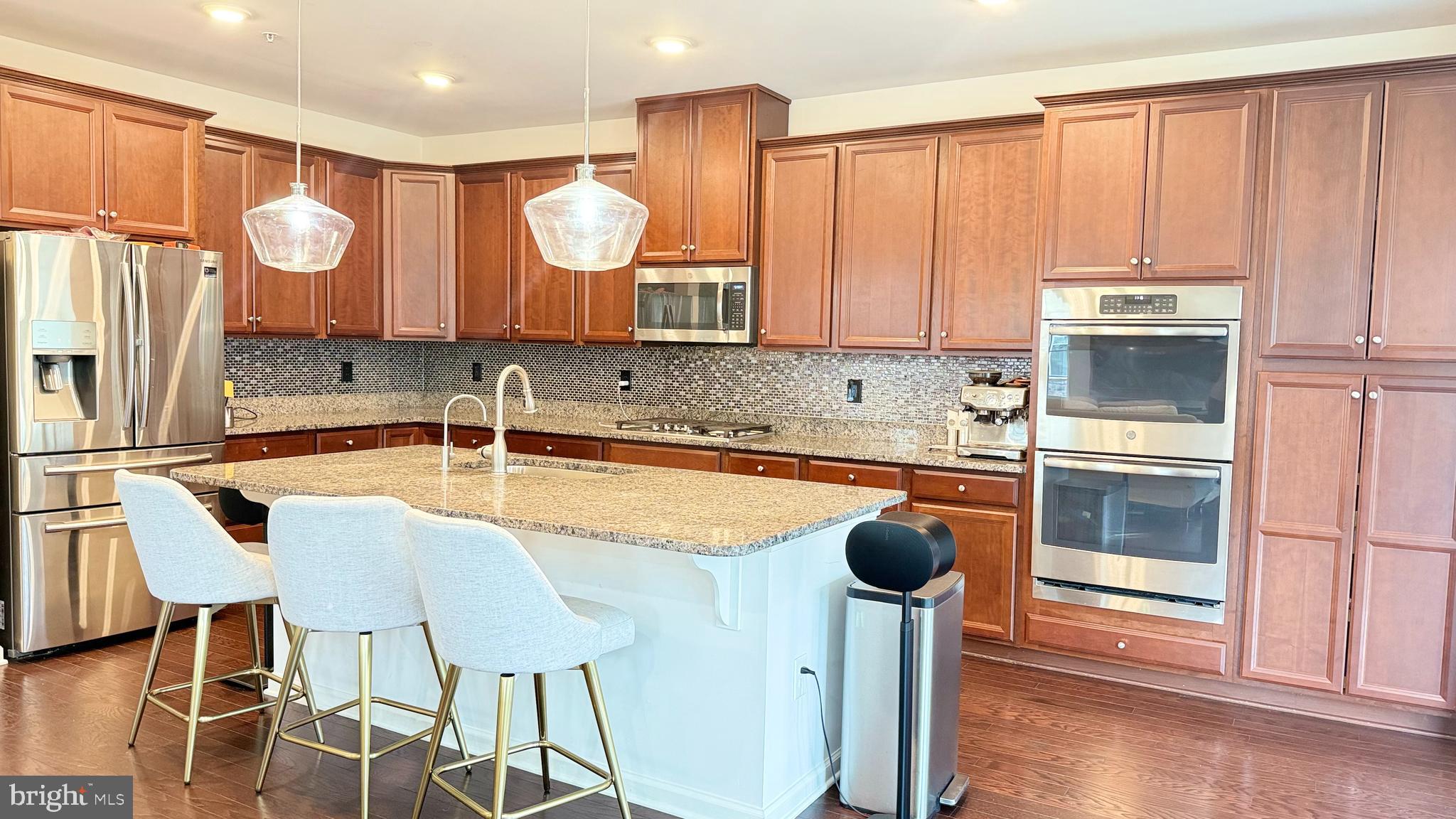 WATERLOO RESERVE - Residential