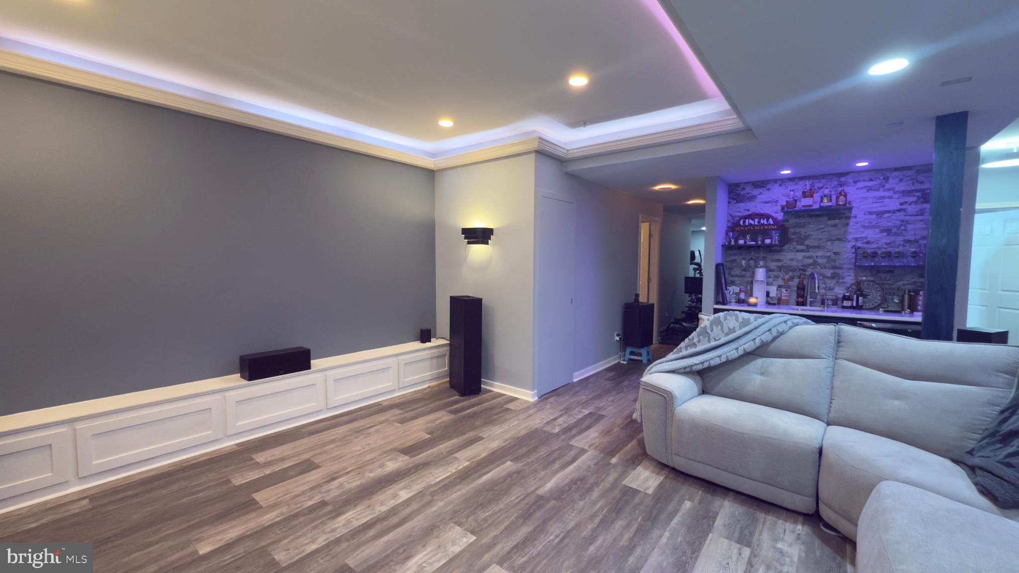 WATERLOO RESERVE - Residential