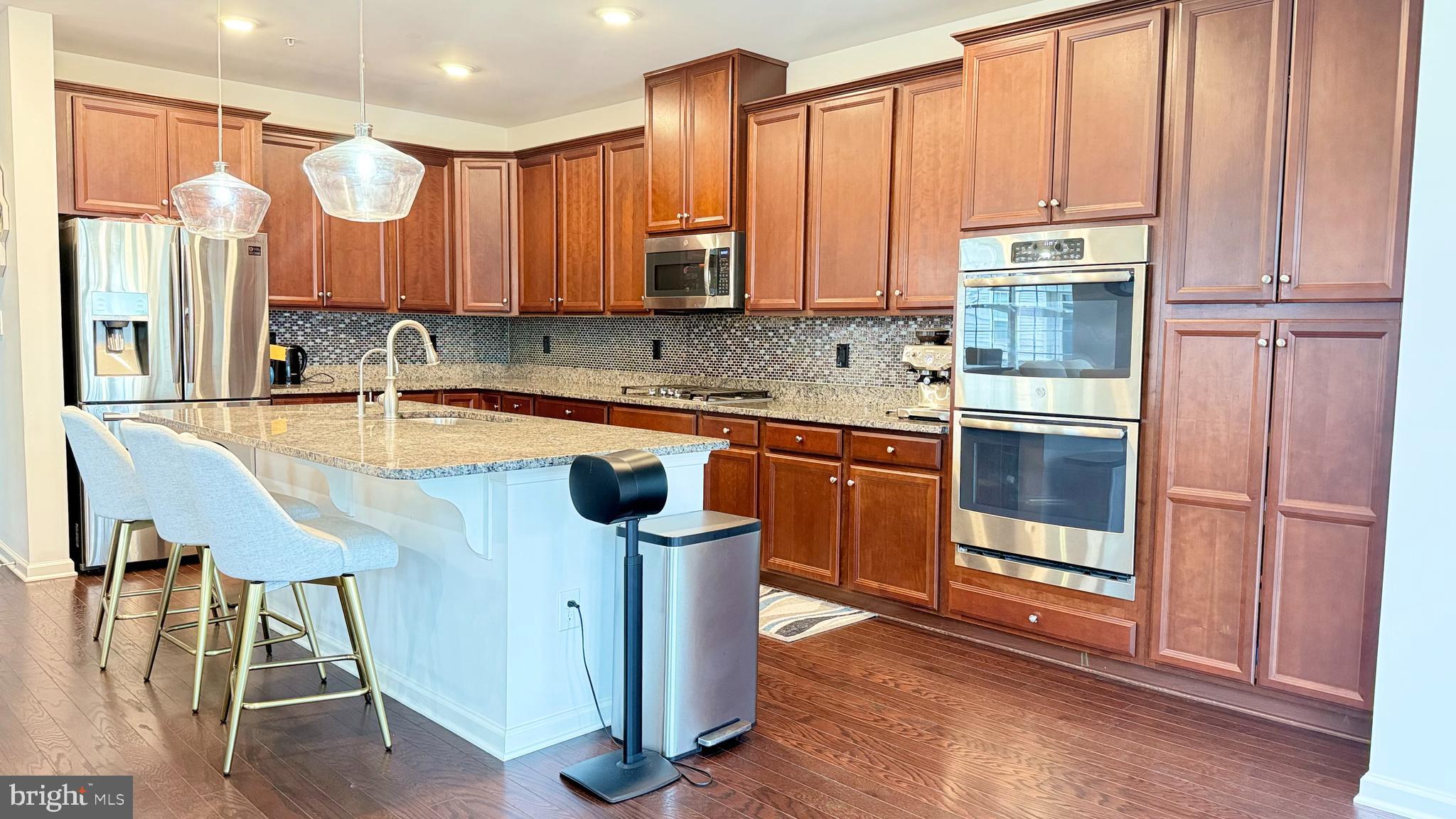 WATERLOO RESERVE - Residential