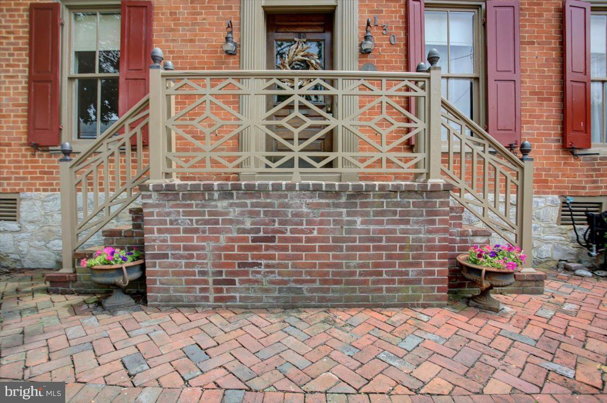 130 S CARLISLE STREET