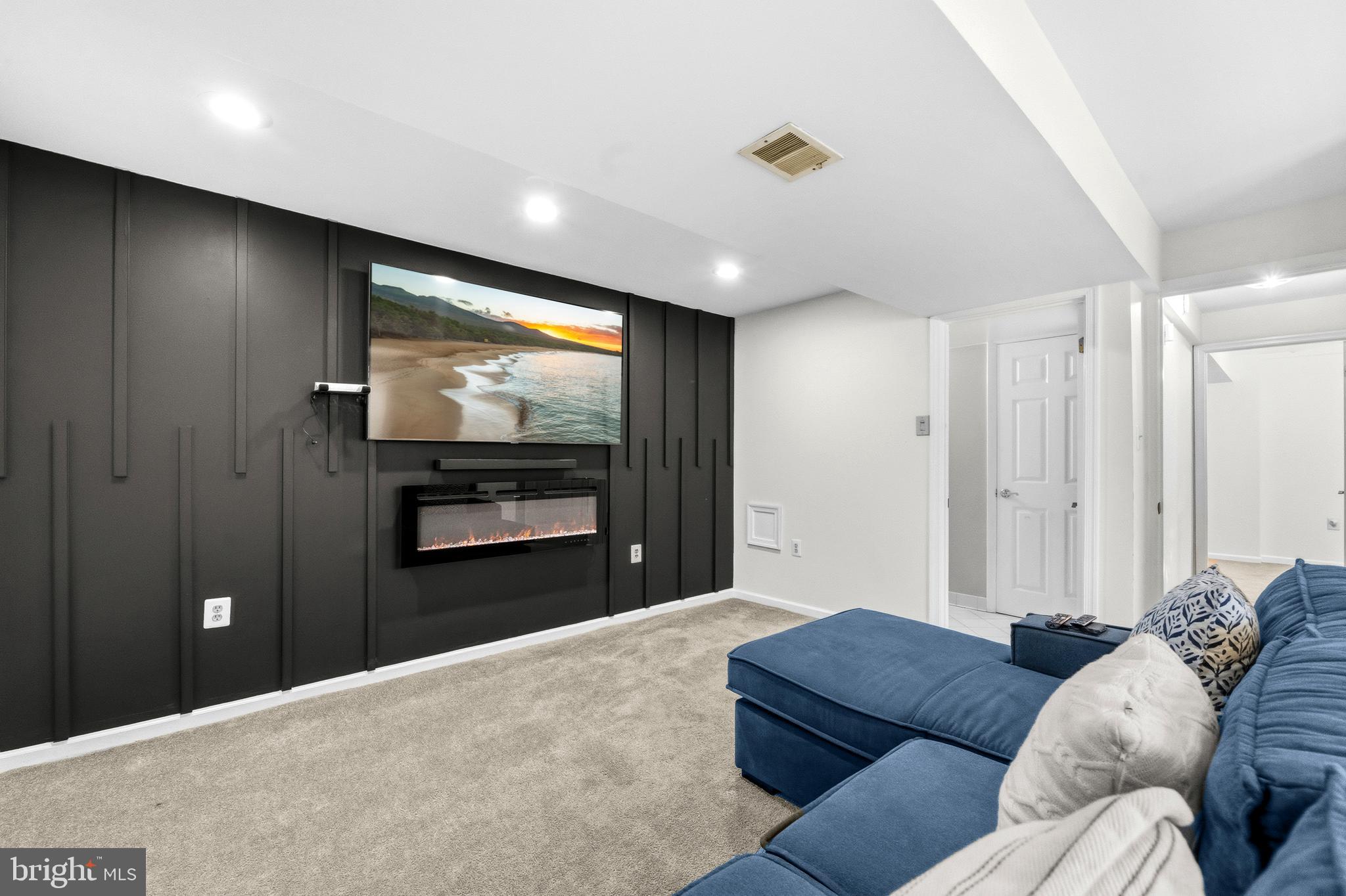 ROLLING ACRES - Residential