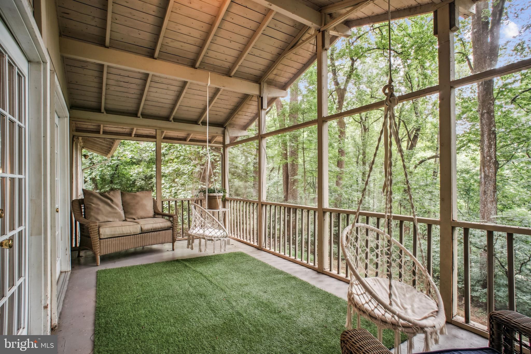 BLUE MOUNTAIN - Residential