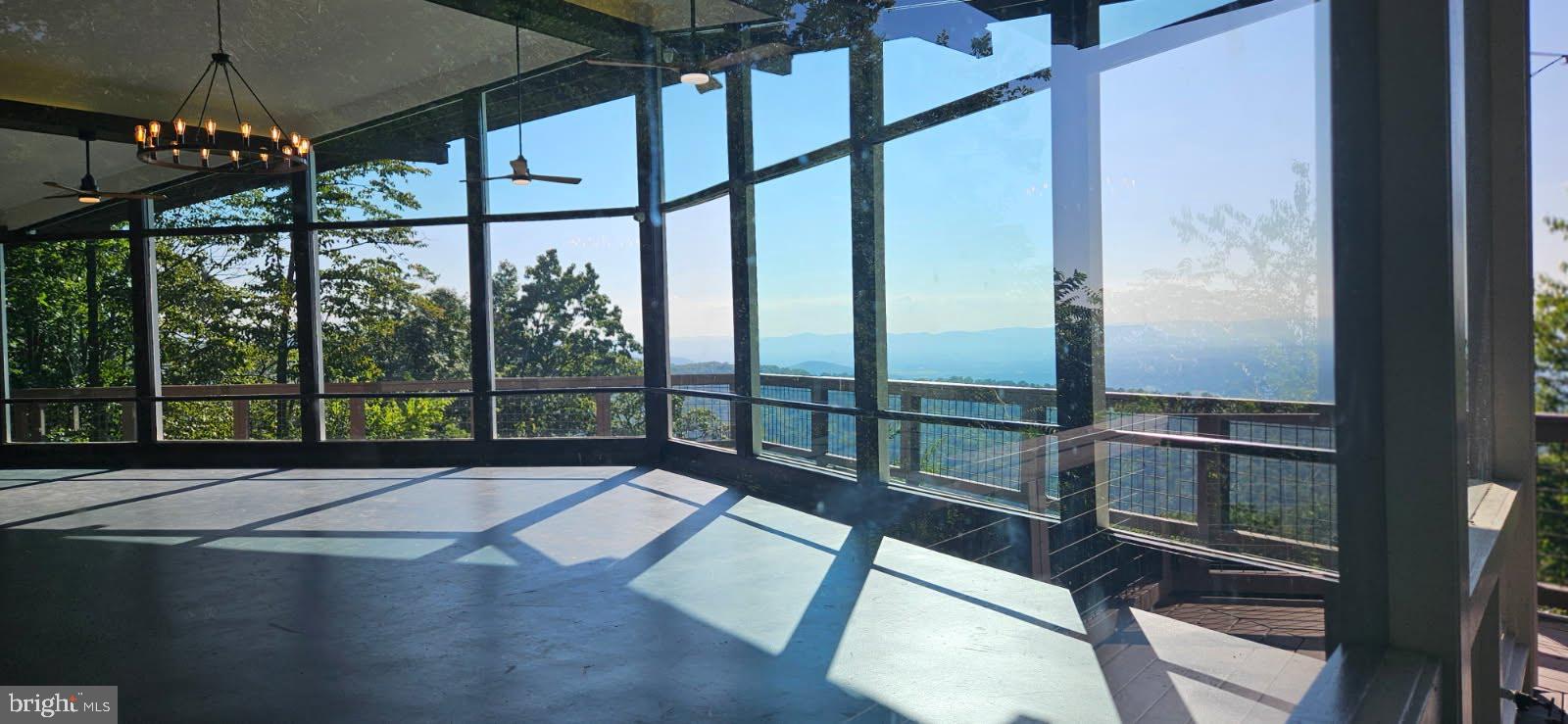 BLUE MOUNTAIN - Residential