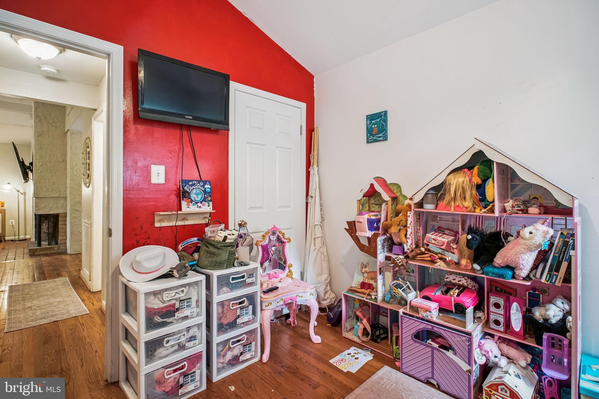 BLUE MOUNTAIN - Residential