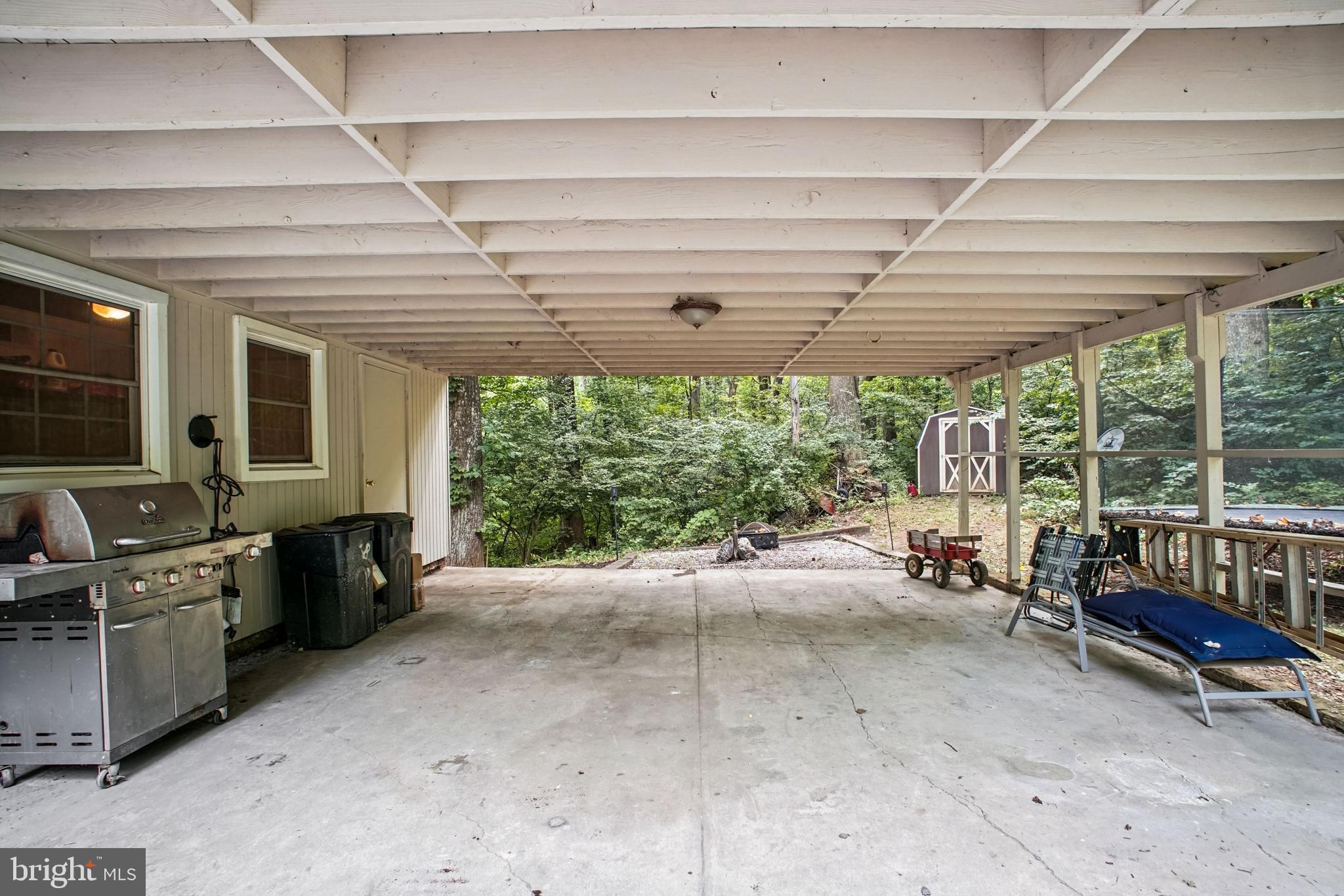 BLUE MOUNTAIN - Residential