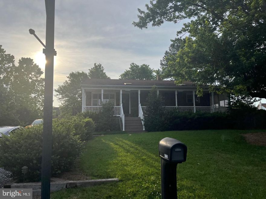 Available July 31st -this is only short term lease 3-6 months lease allowed