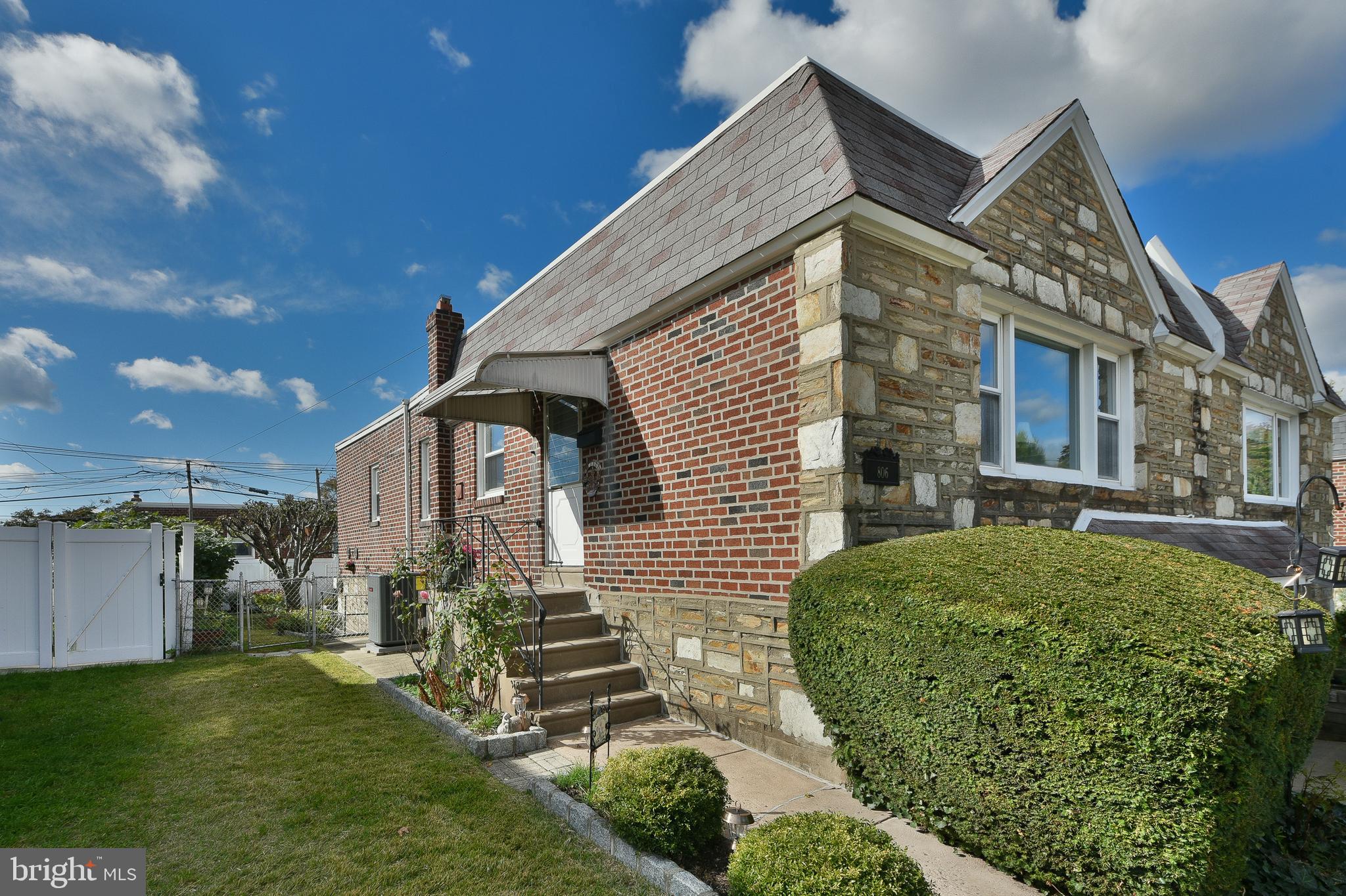 806 GRIFFITH STREET