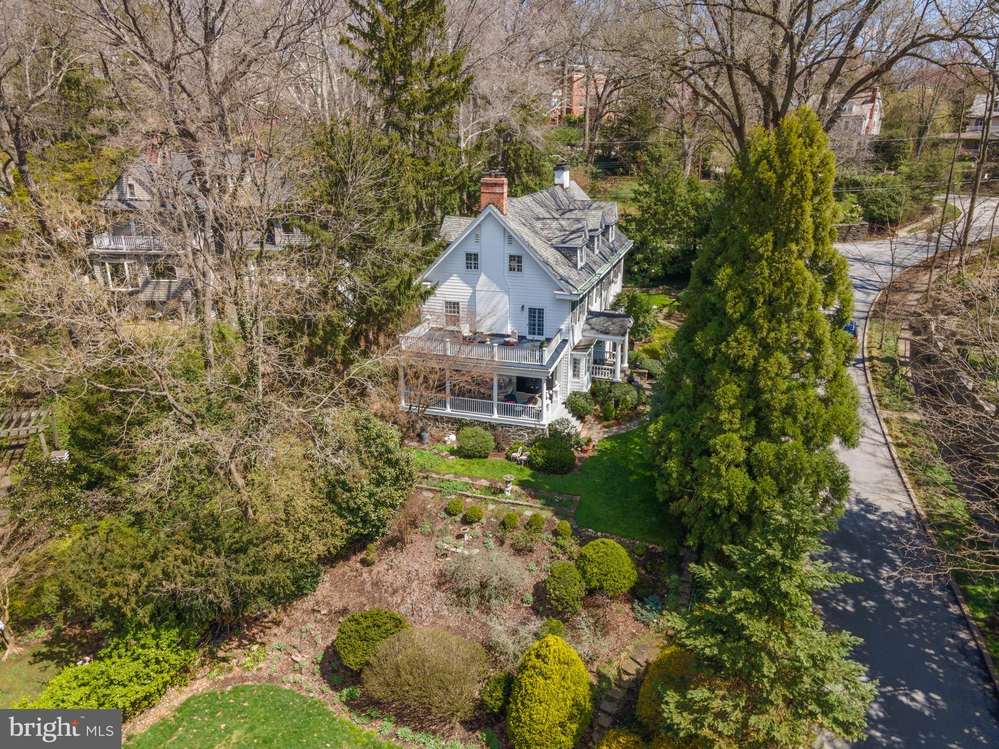 ROLAND PARK - Residential