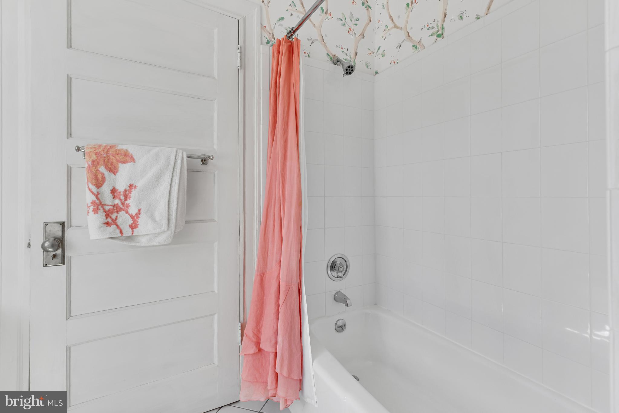 ROLAND PARK - Residential