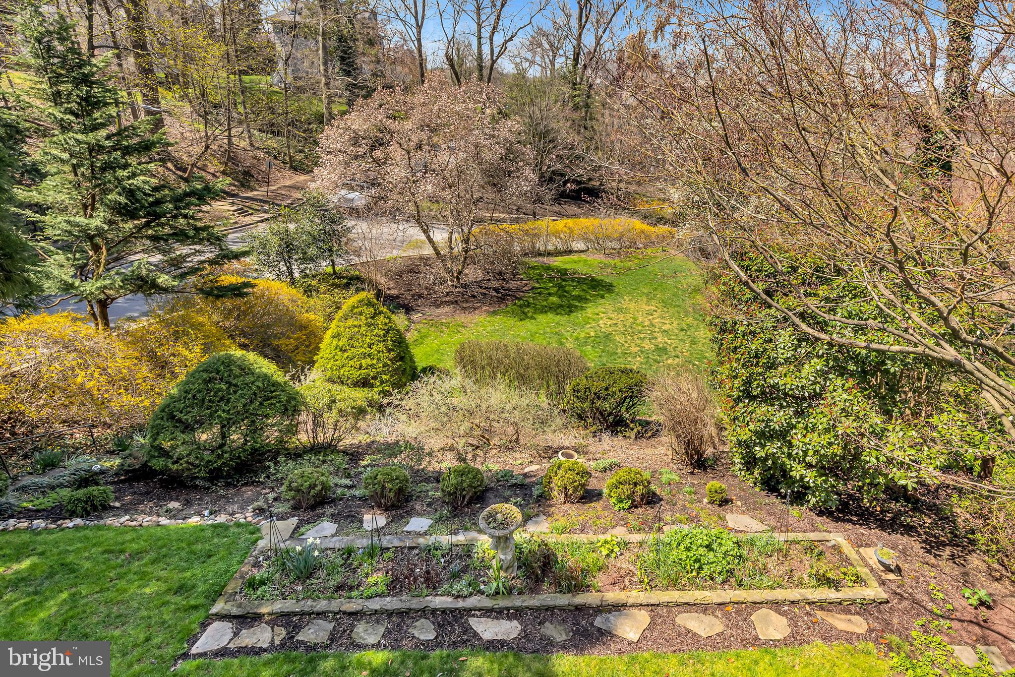 ROLAND PARK - Residential