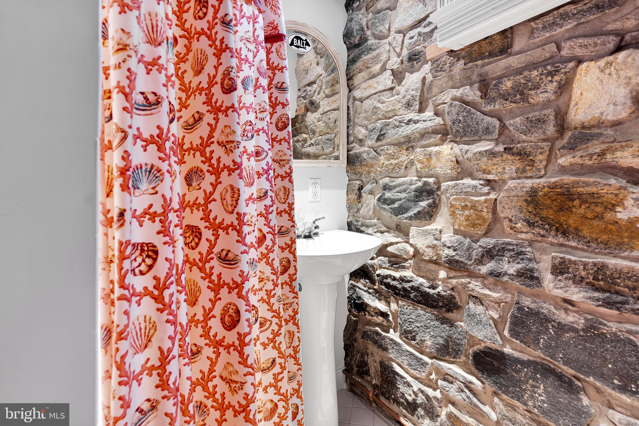 ROLAND PARK - Residential