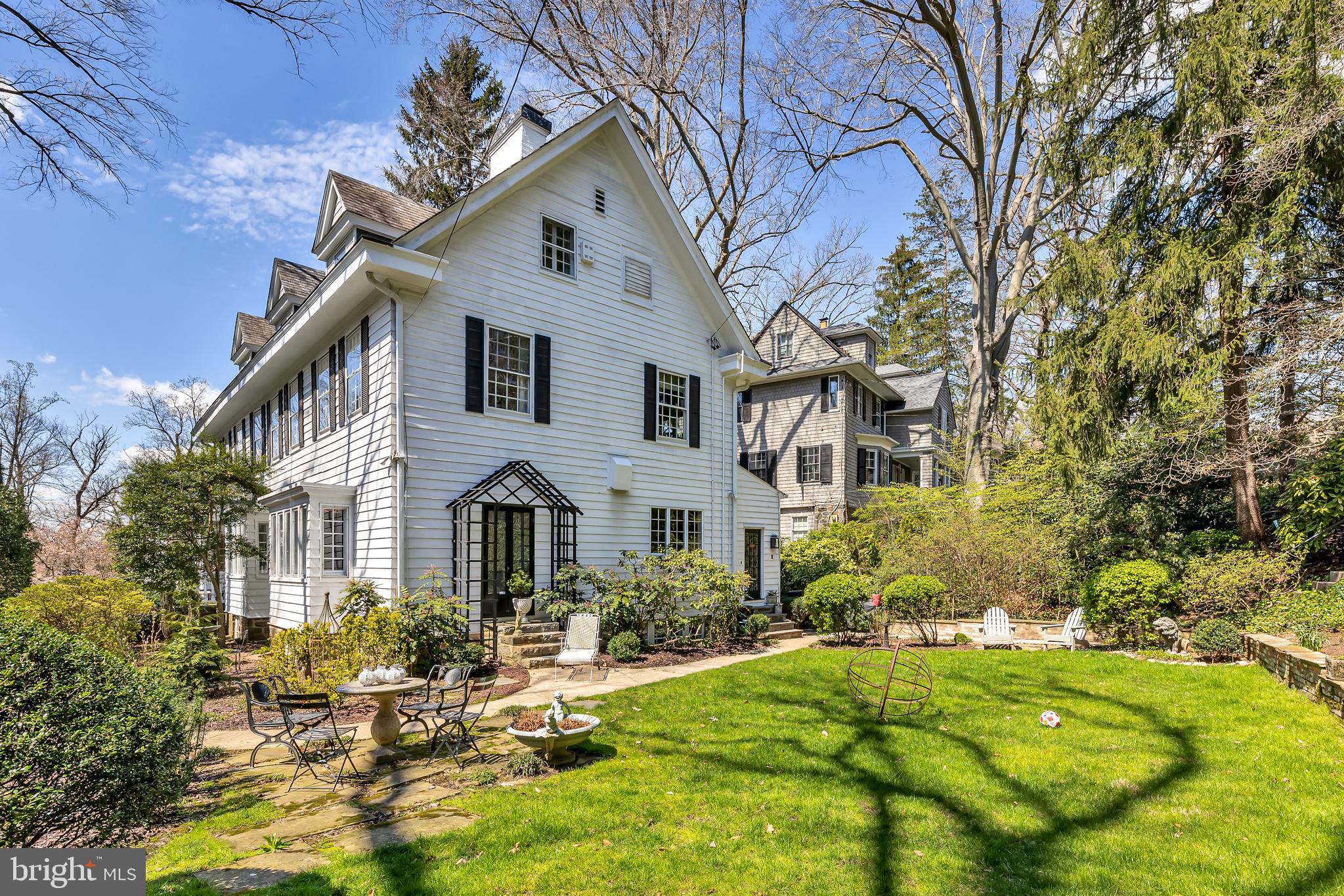 ROLAND PARK - Residential