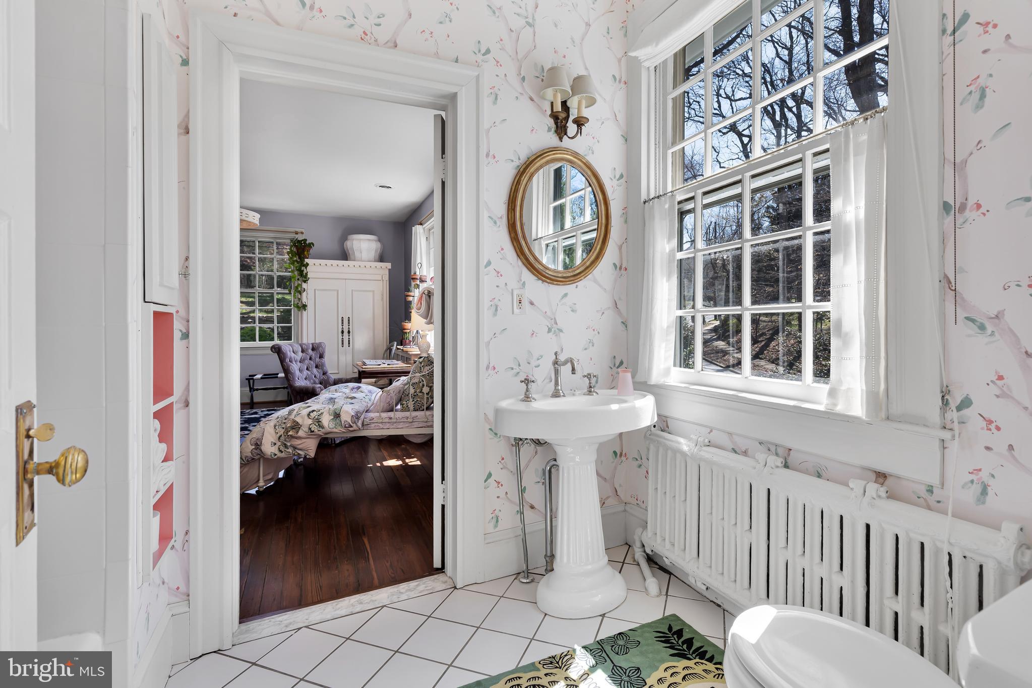 ROLAND PARK - Residential