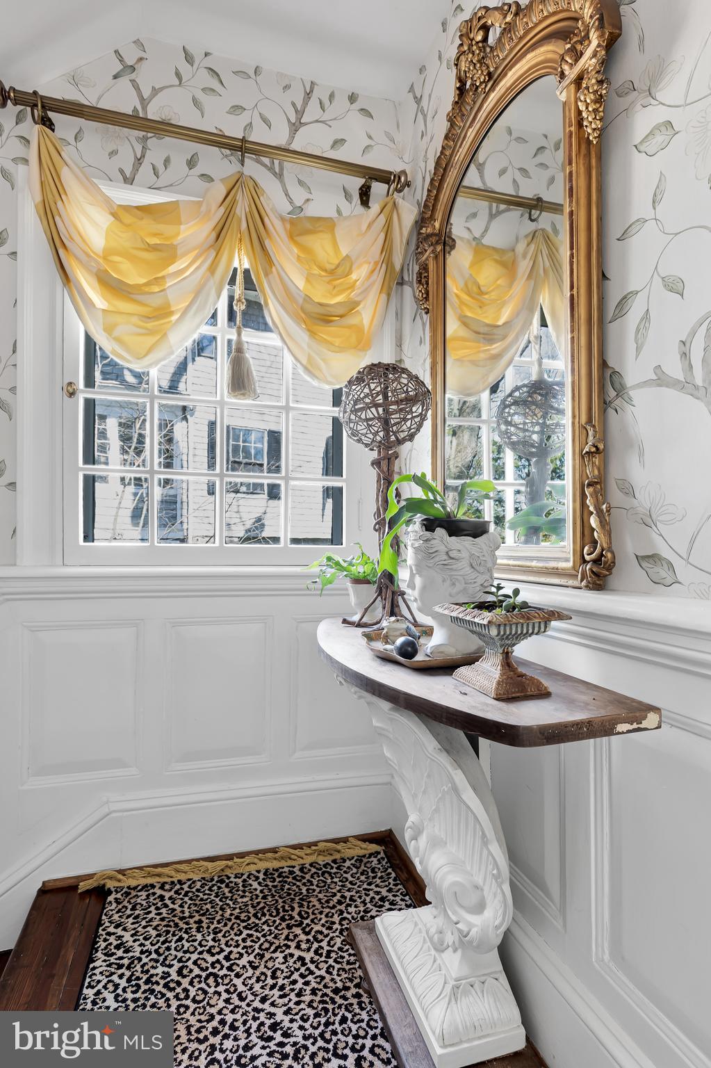 ROLAND PARK - Residential