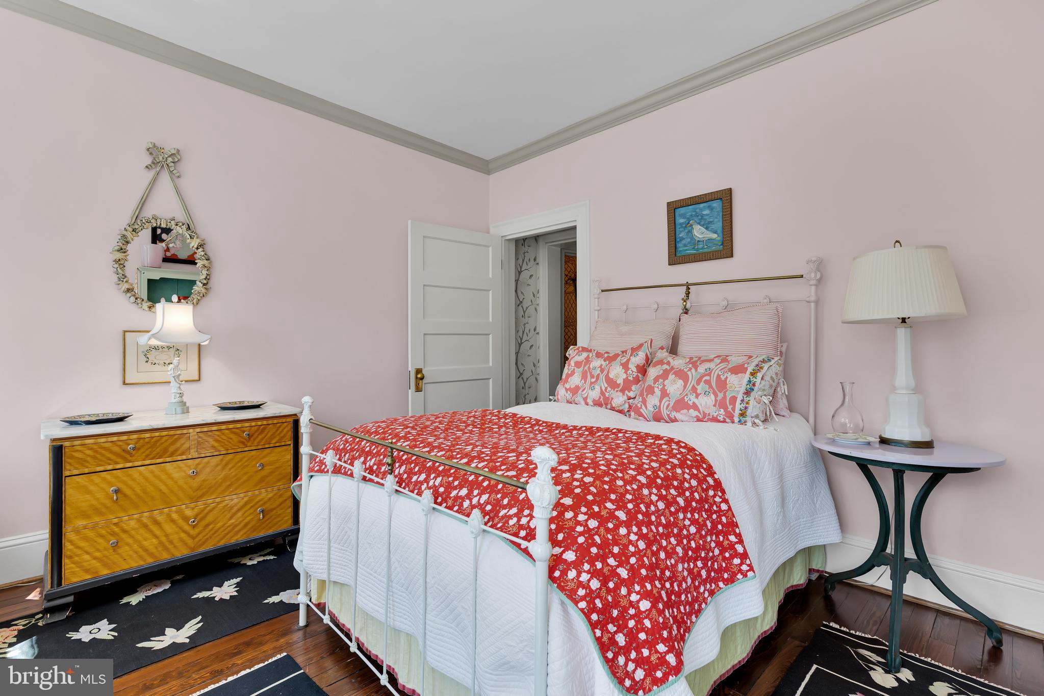 ROLAND PARK - Residential