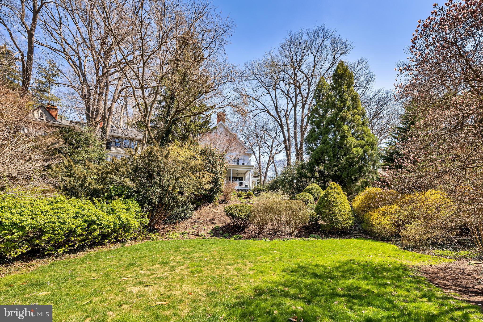 ROLAND PARK - Residential