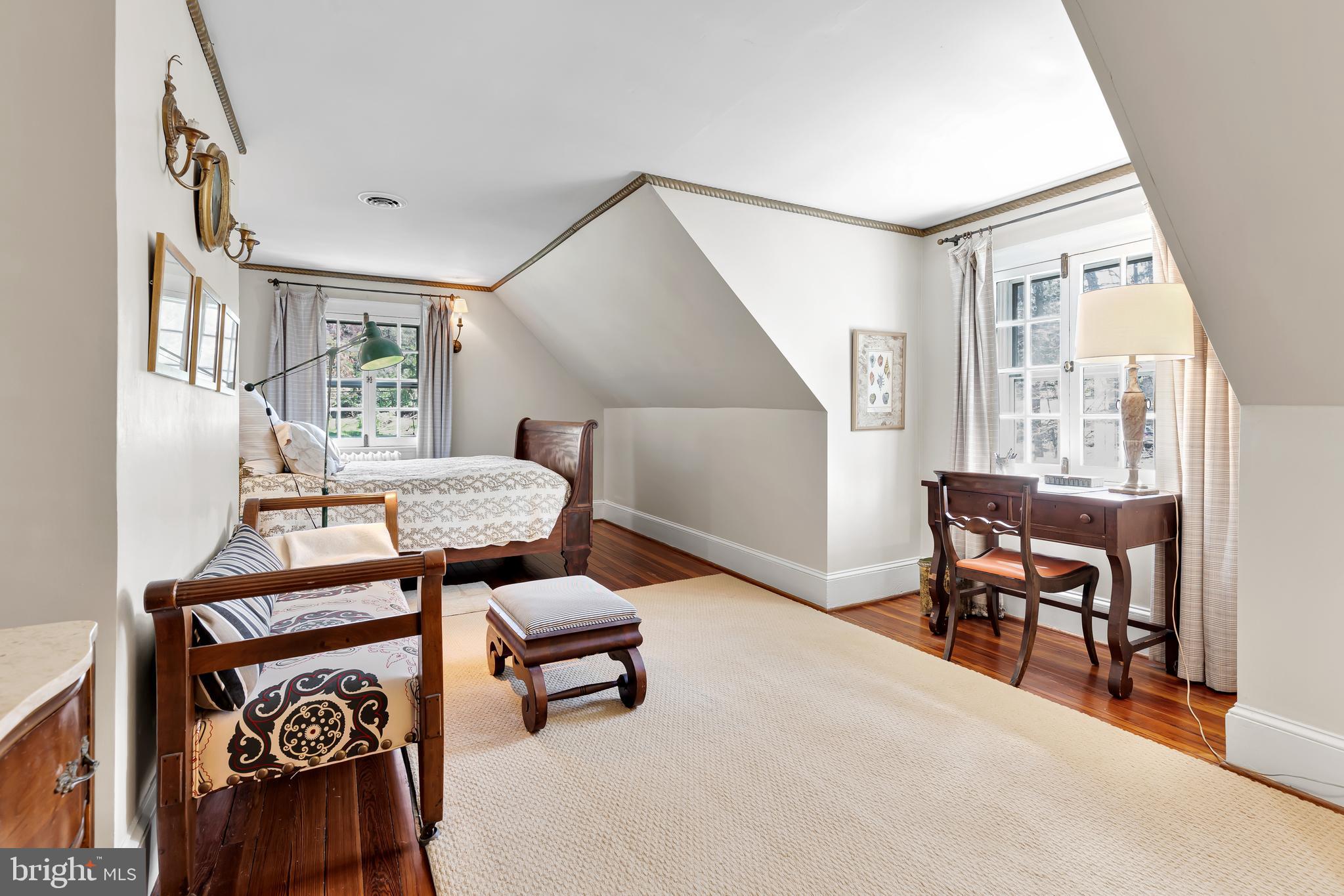 ROLAND PARK - Residential