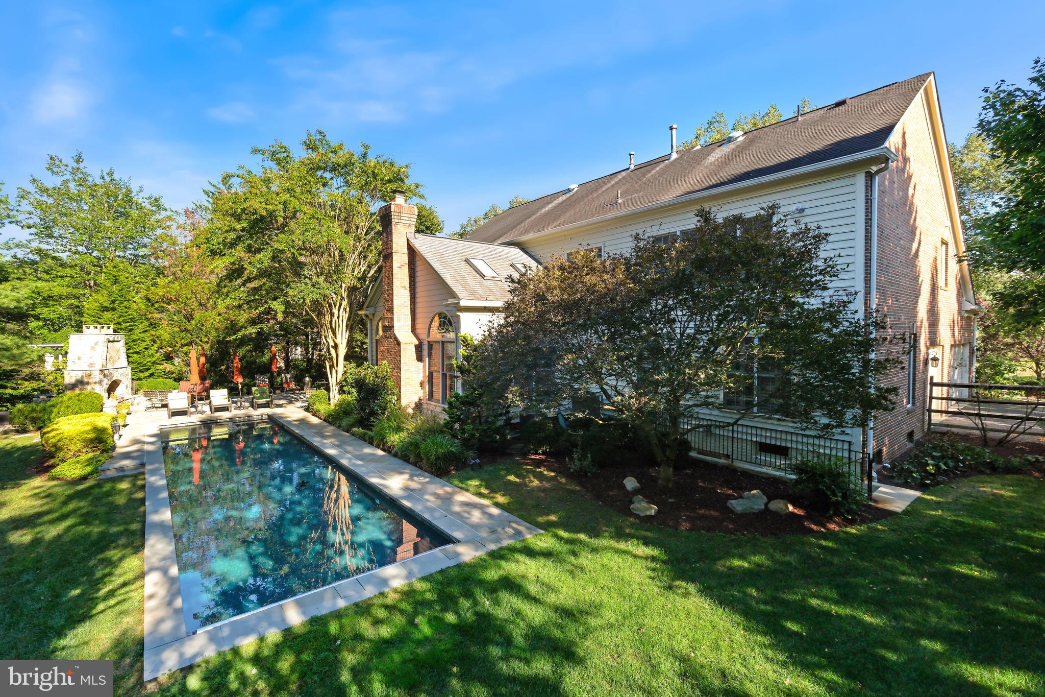 PT ROCKVILLE OUT RES 3 - Residential