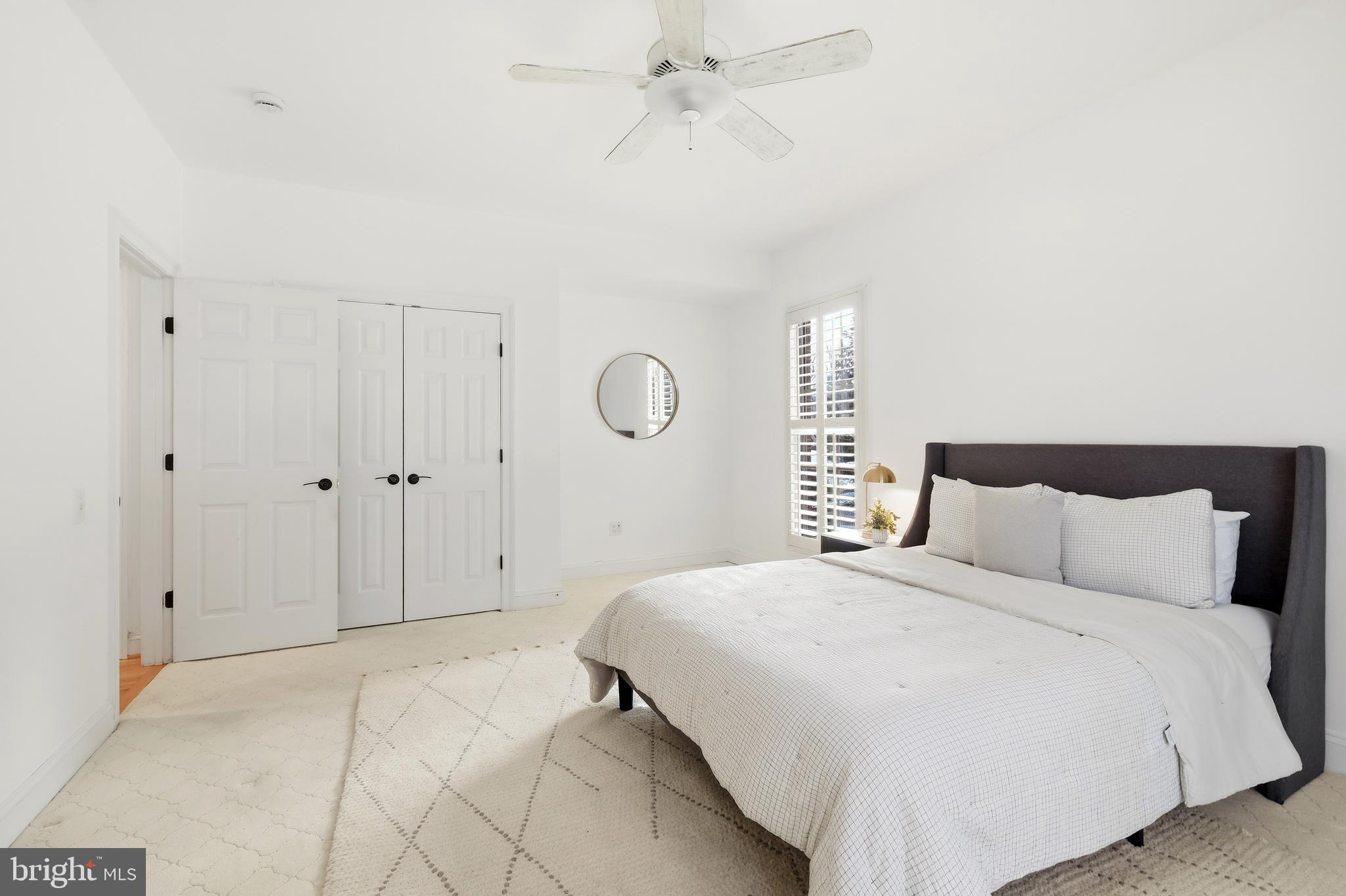 PT ROCKVILLE OUT RES 3 - Residential