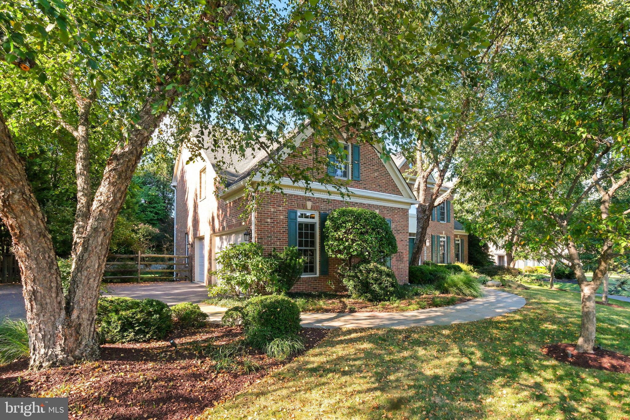 PT ROCKVILLE OUT RES 3 - Residential