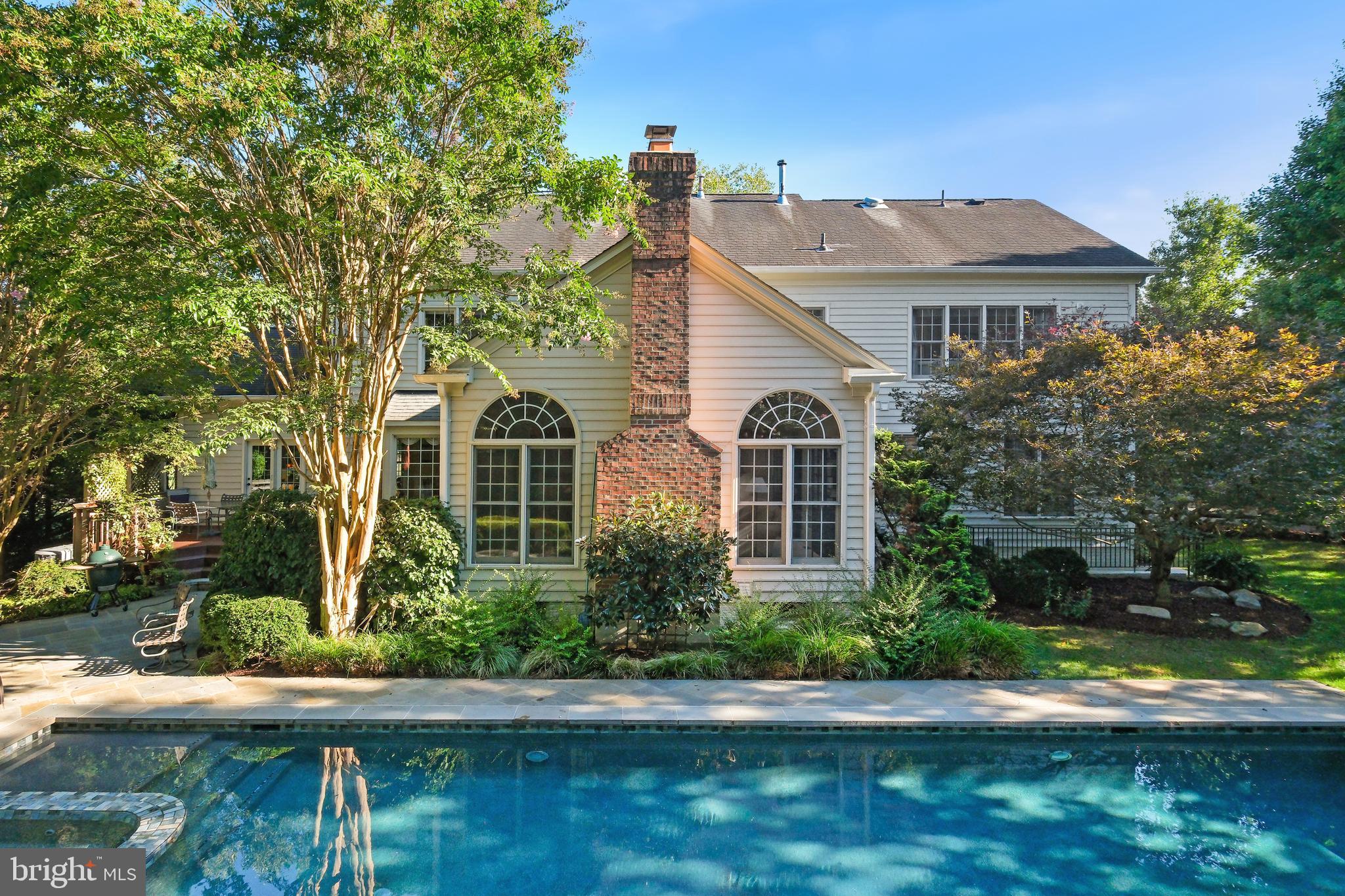 PT ROCKVILLE OUT RES 3 - Residential