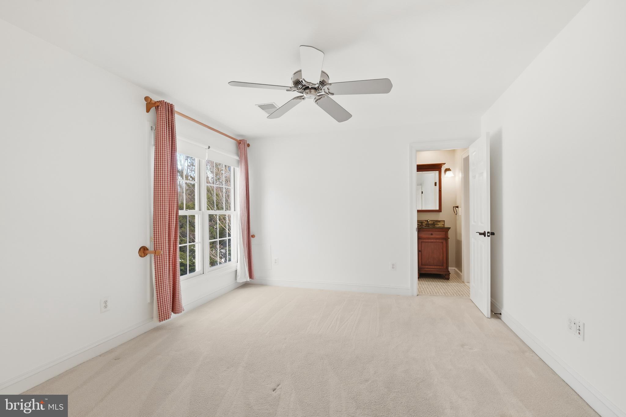 PT ROCKVILLE OUT RES 3 - Residential