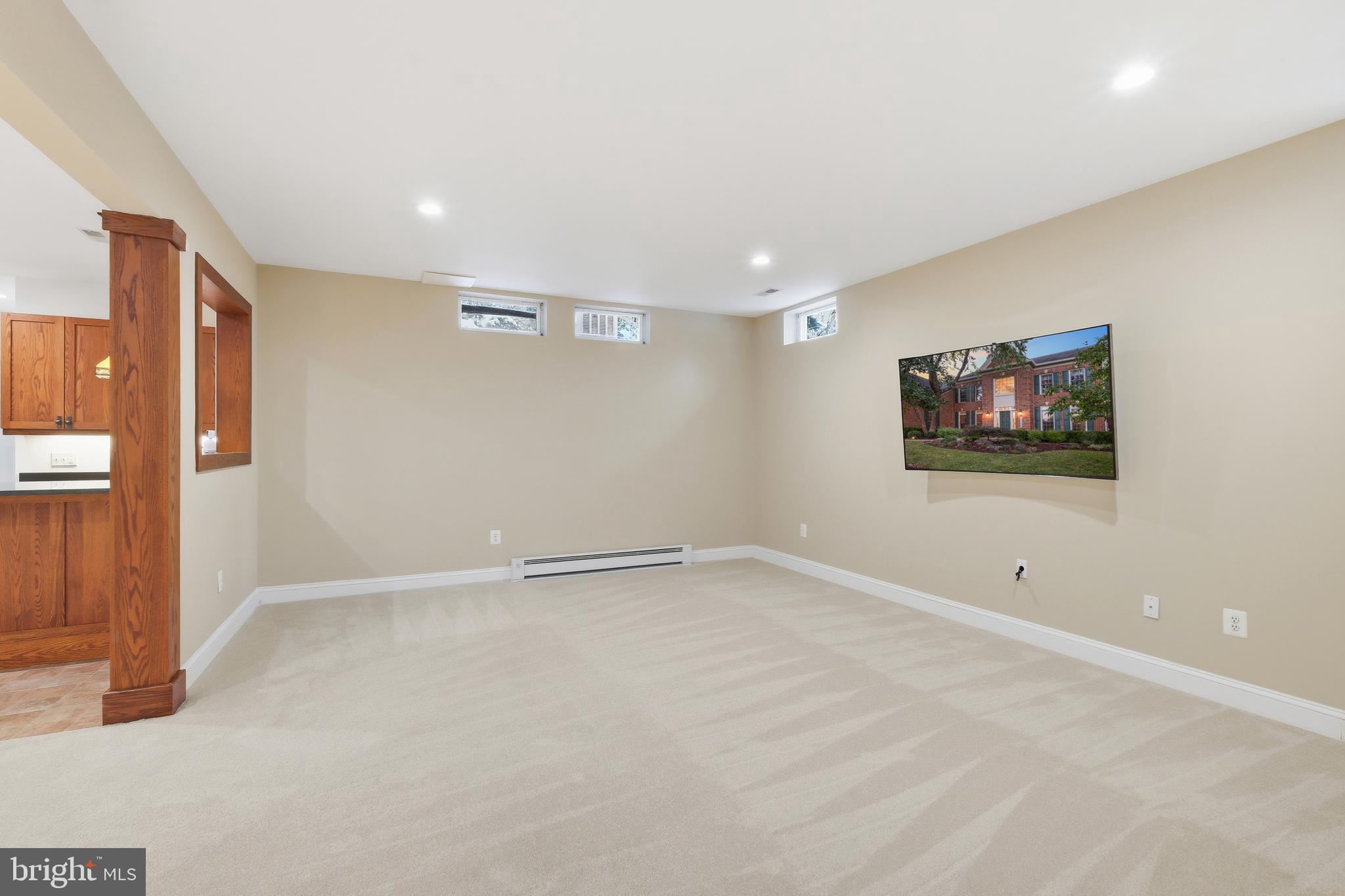 PT ROCKVILLE OUT RES 3 - Residential