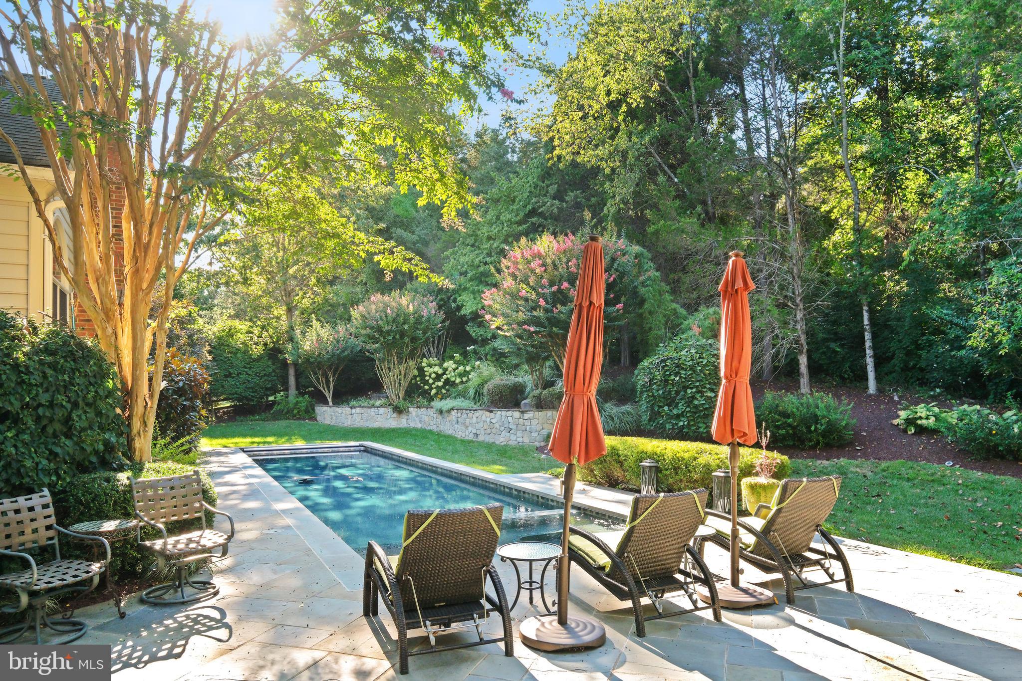 PT ROCKVILLE OUT RES 3 - Residential