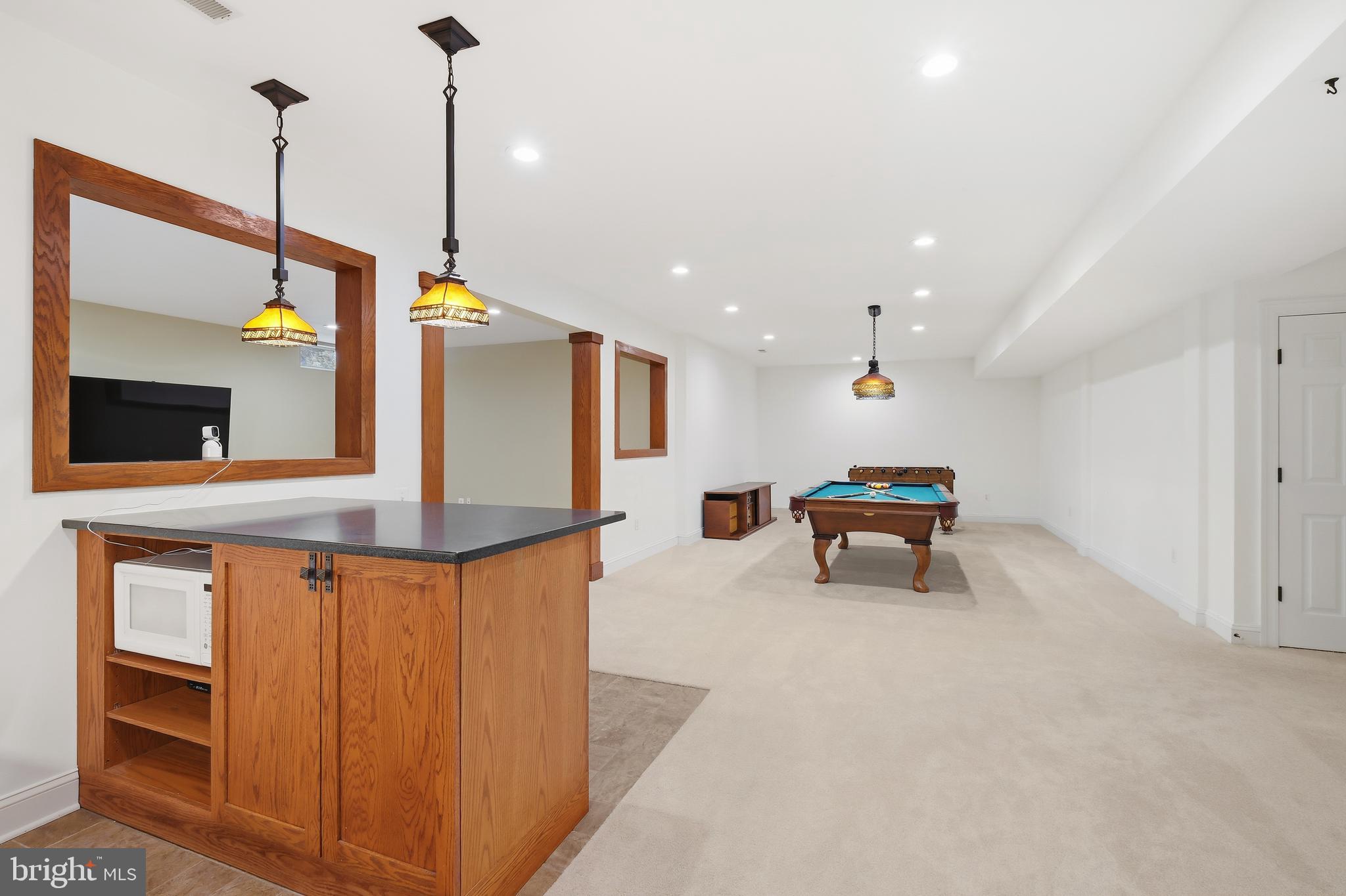 PT ROCKVILLE OUT RES 3 - Residential