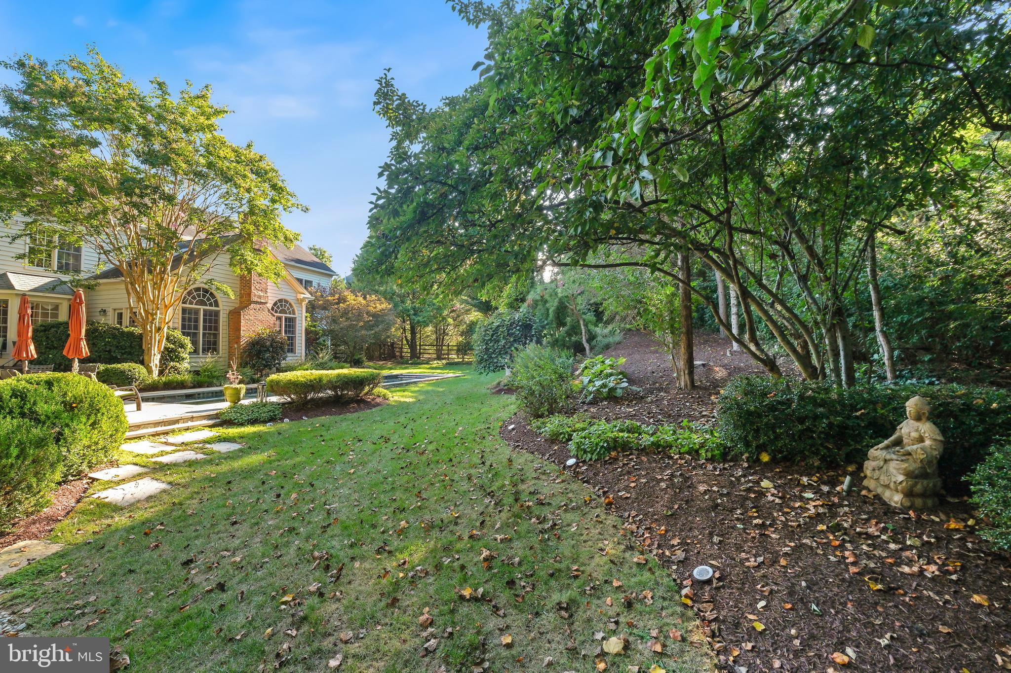 PT ROCKVILLE OUT RES 3 - Residential