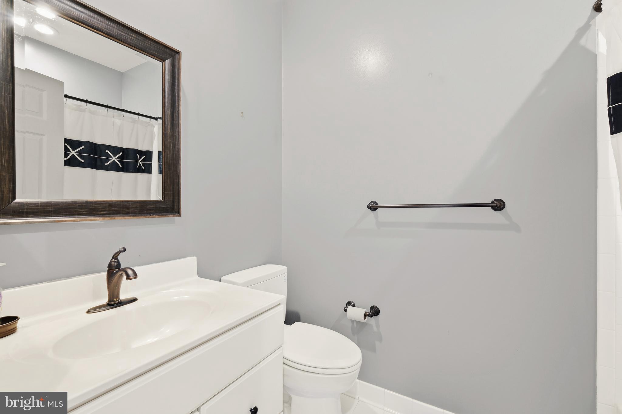 PT ROCKVILLE OUT RES 3 - Residential