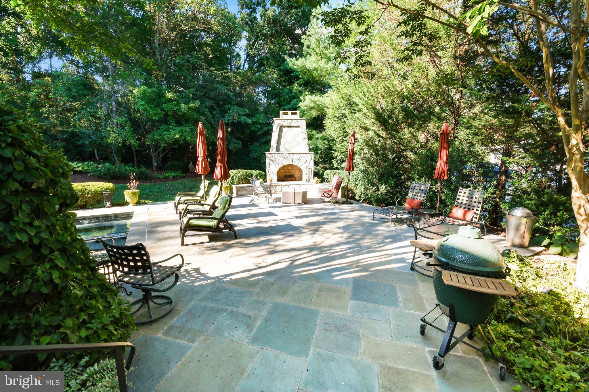 PT ROCKVILLE OUT RES 3 - Residential