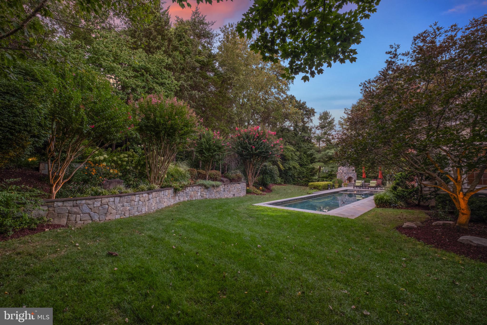 PT ROCKVILLE OUT RES 3 - Residential