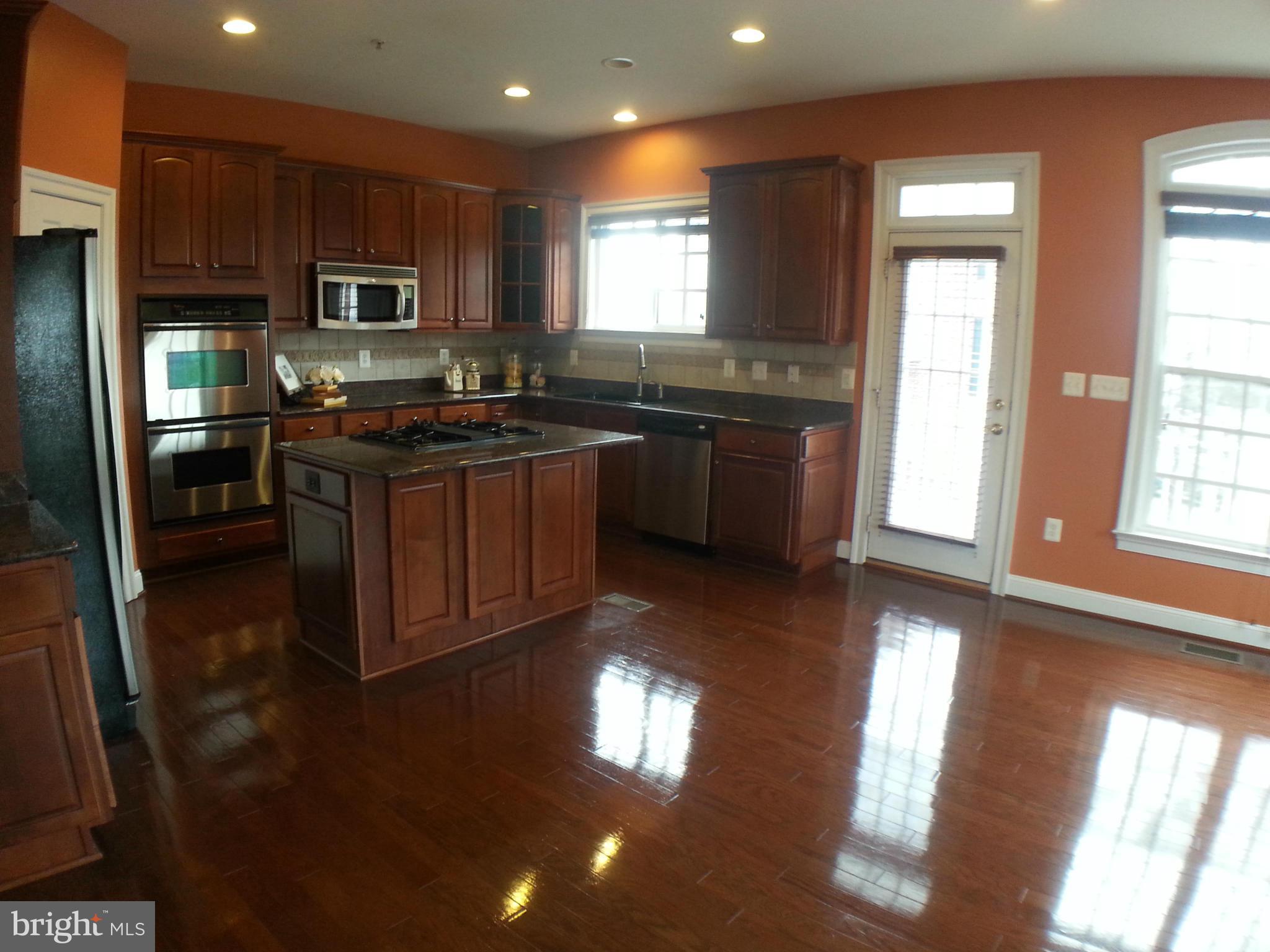 FAIRFAX GATEWAY - Residential Lease