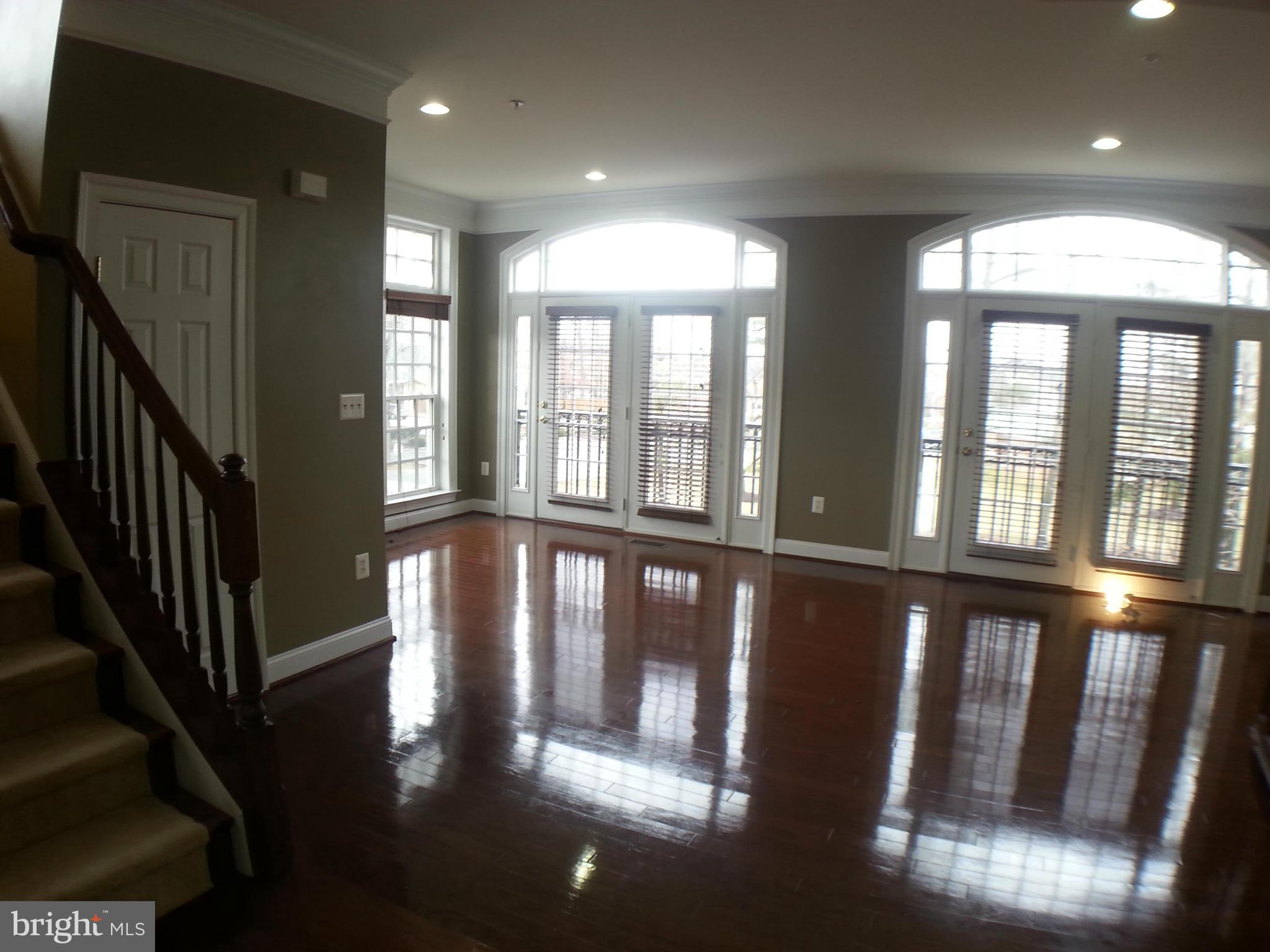 FAIRFAX GATEWAY - Residential Lease