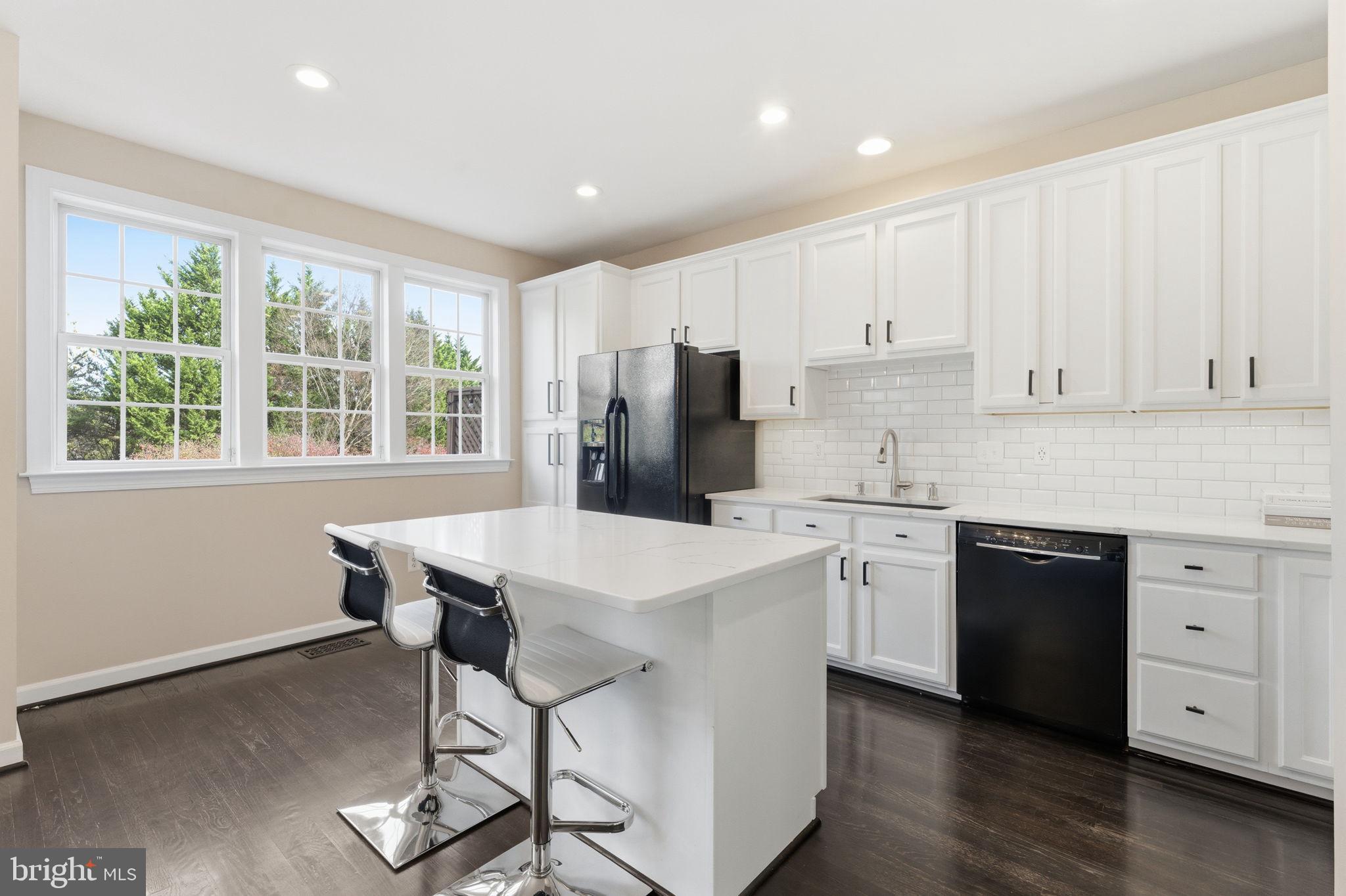 EDWARDS LANDING - Residential