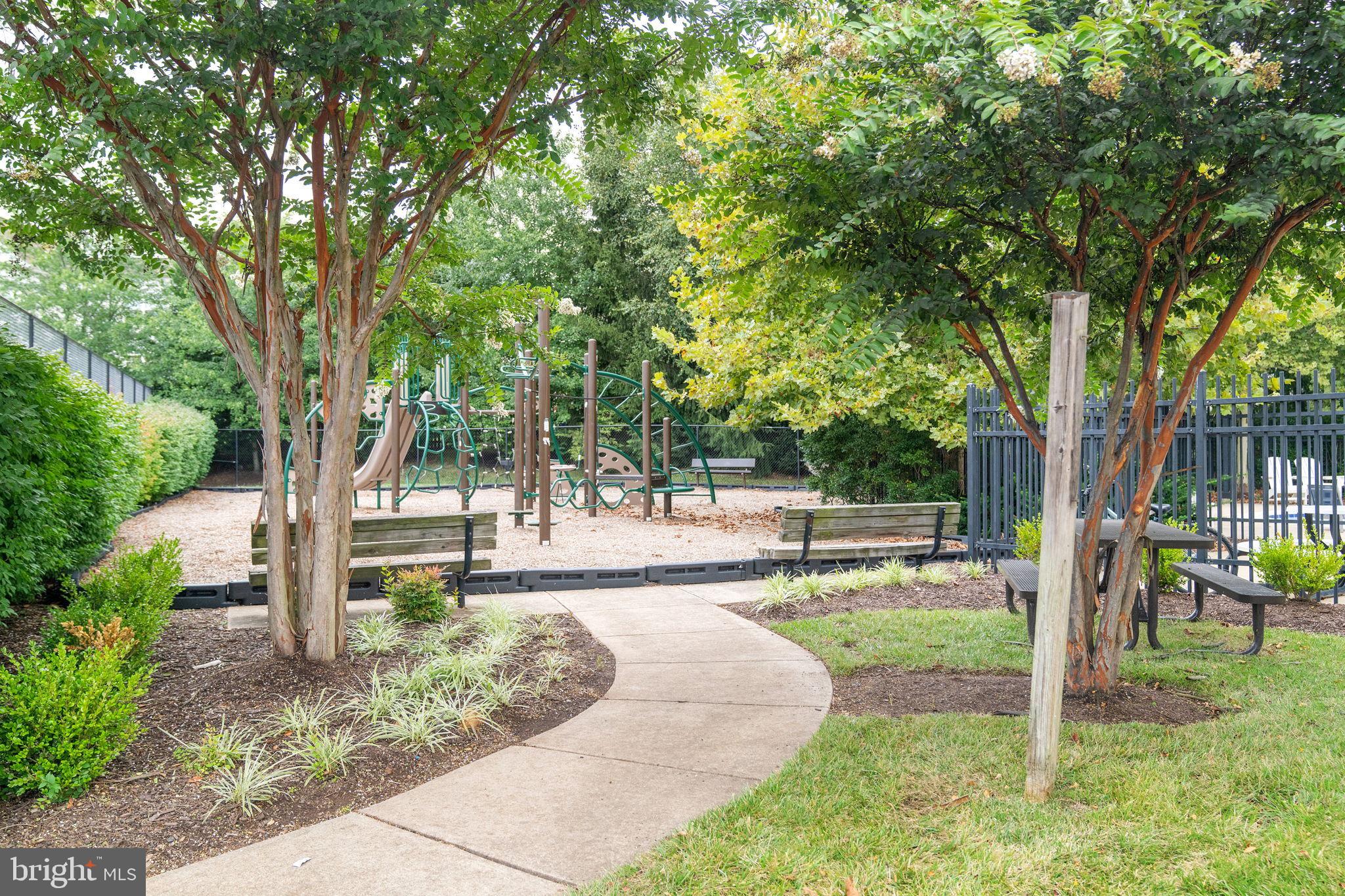 EDWARDS LANDING - Residential