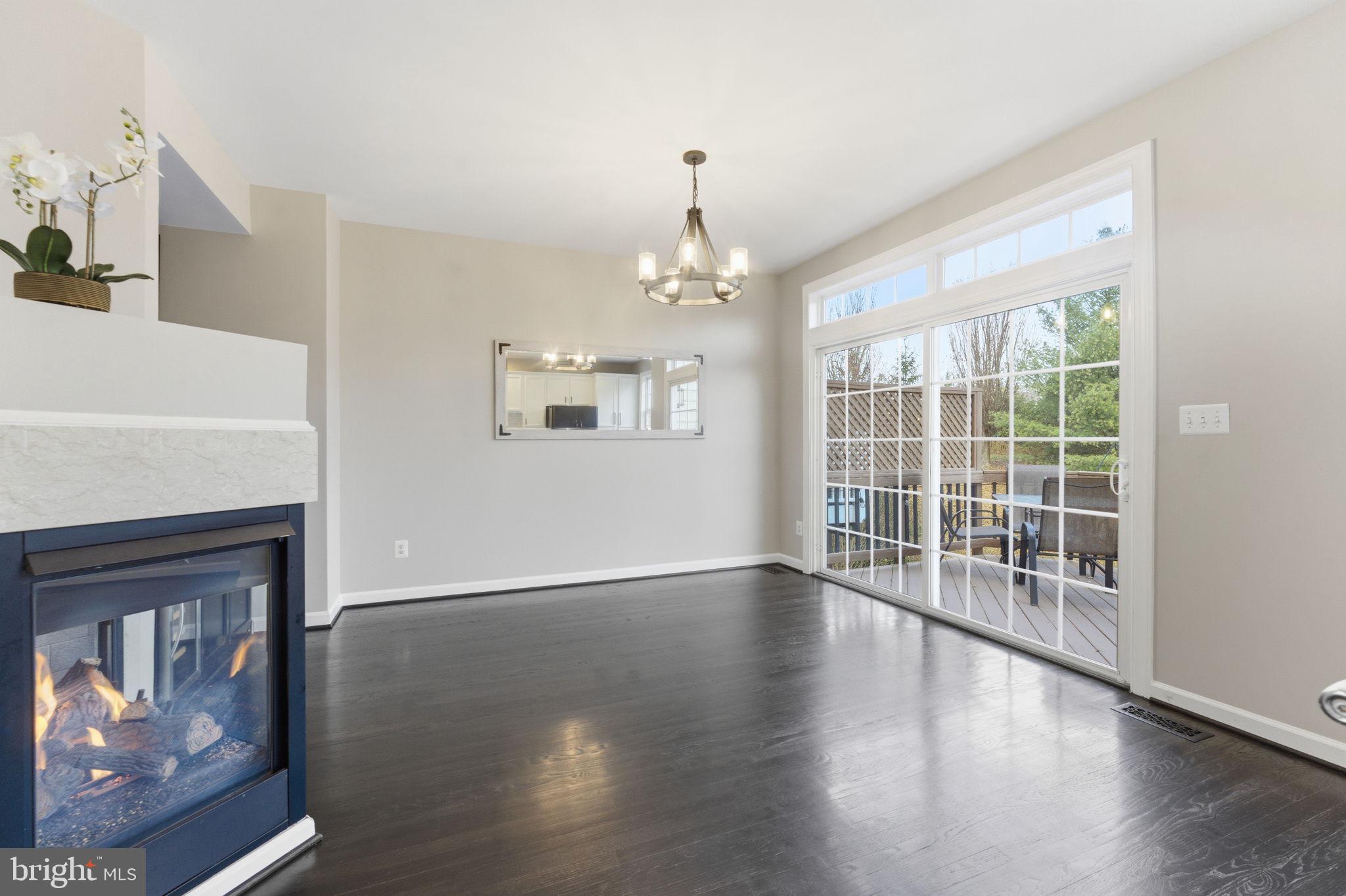 EDWARDS LANDING - Residential